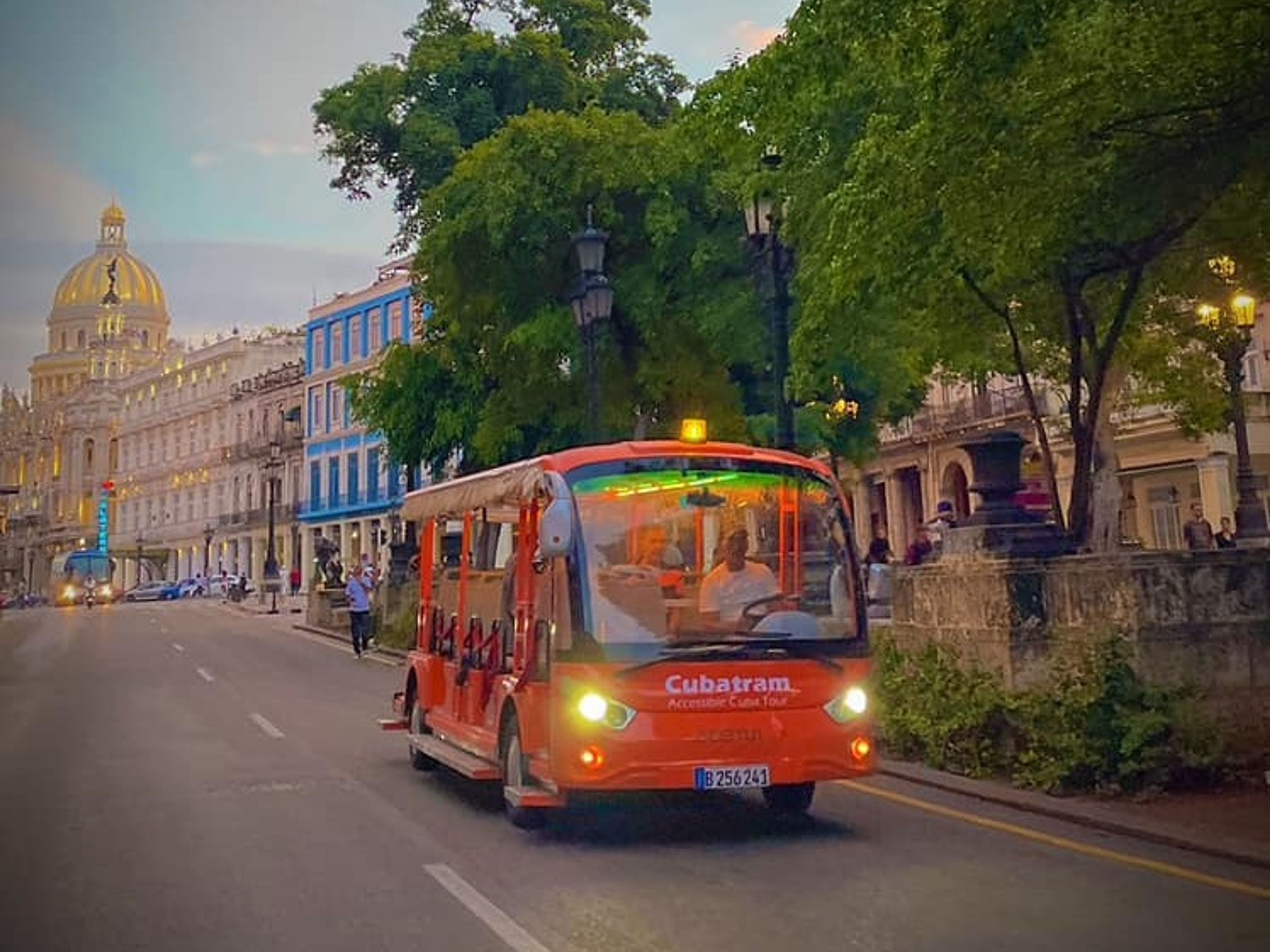 Tour "NOTTI A L'AVANA: TOUR DELLA CITTÀ AL TRAMONTO"