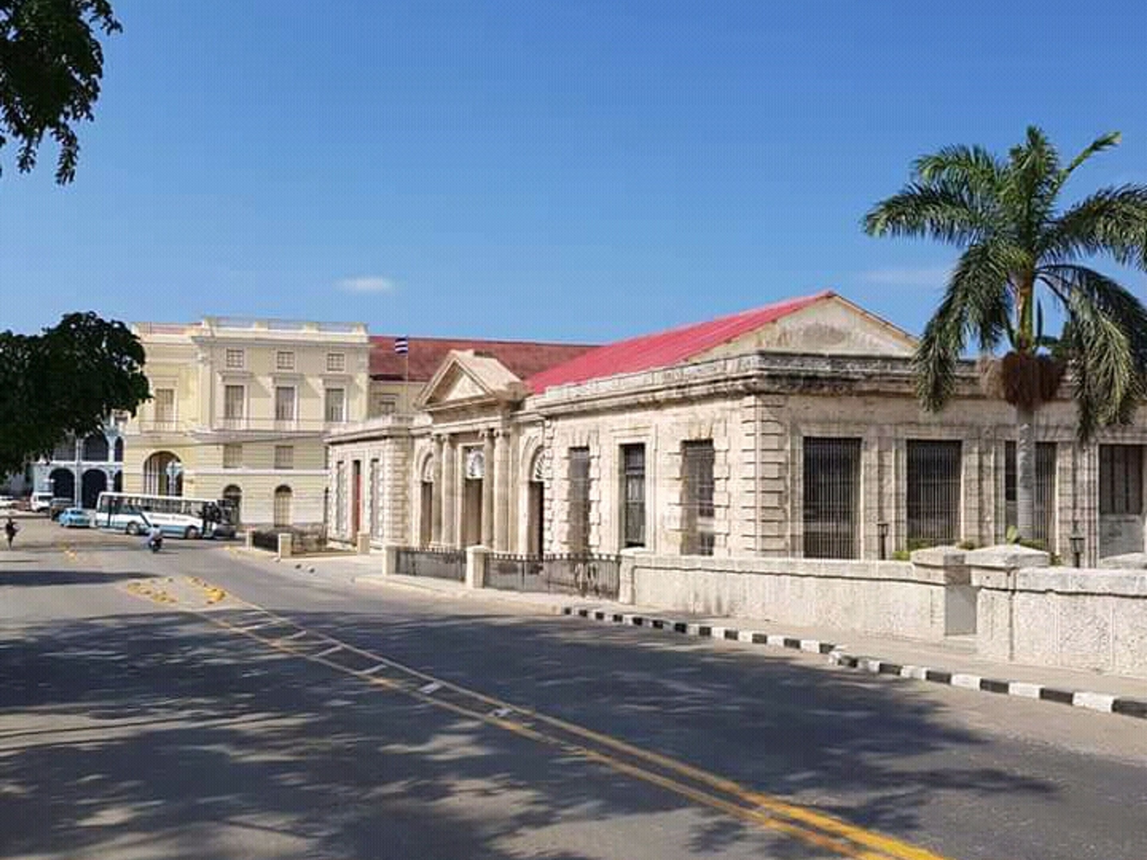Tour “Descobrindo Matanzas e Cardenas em Carros Clássicos”. The Fire Station in La Vigia square panoramic view, Matanzas city. “Discovering Matanzas in Classic Cars” Tour