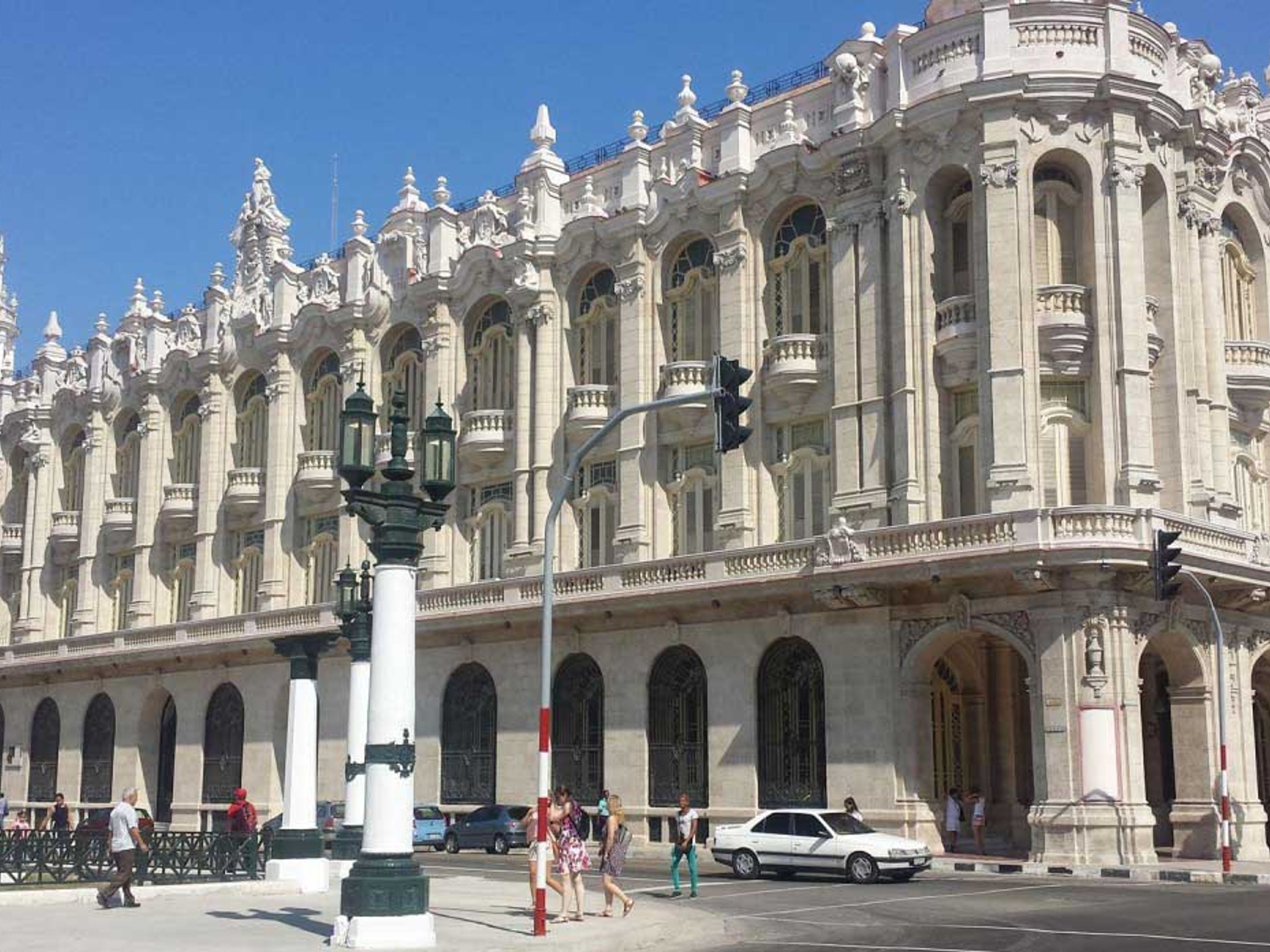 "Inner Havana, El Prado, his environment and the José Martí´s presence" Tour. Great Theater of Havana, Old Havana, Cuba. "Inner Havana, El Prado, his environment and the José Martí´s presence" Tour