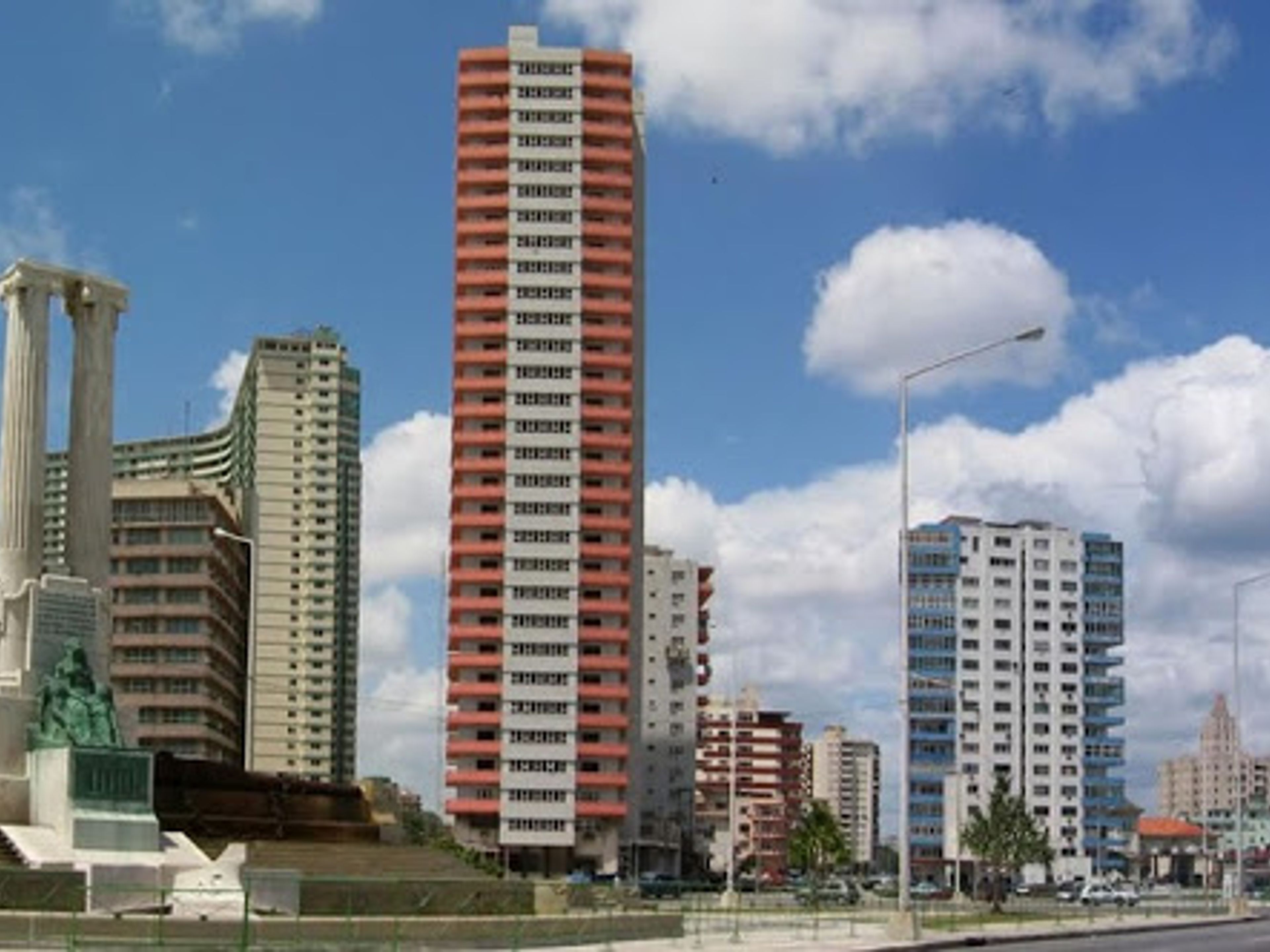 Tour de ville "Special Havana". Modern Havana, Vedado town