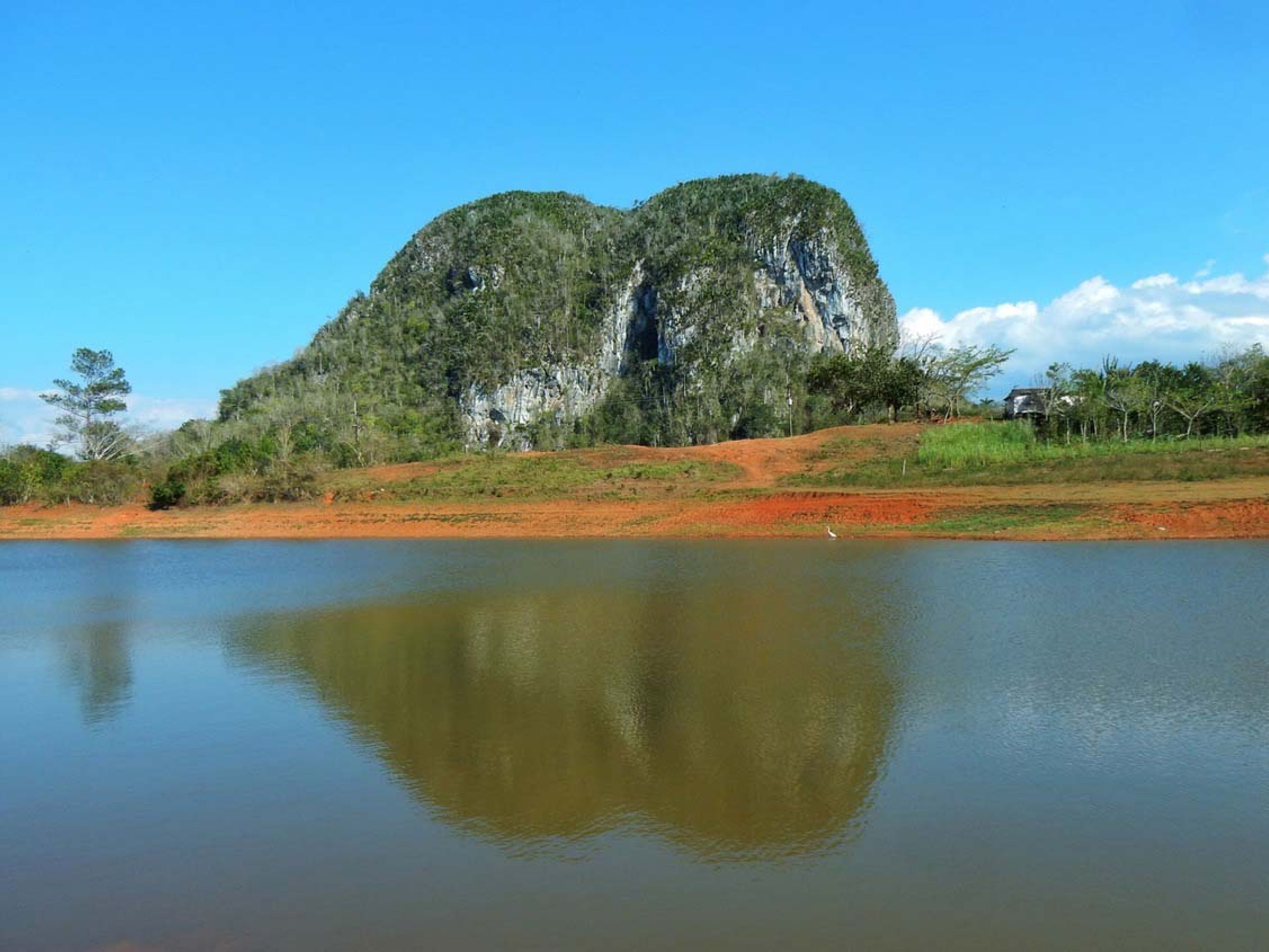 Tour "Tradition et Nature". Viñales valley National Park, declared a Cultural Heritage Site by UNESCO, Pinar del Río