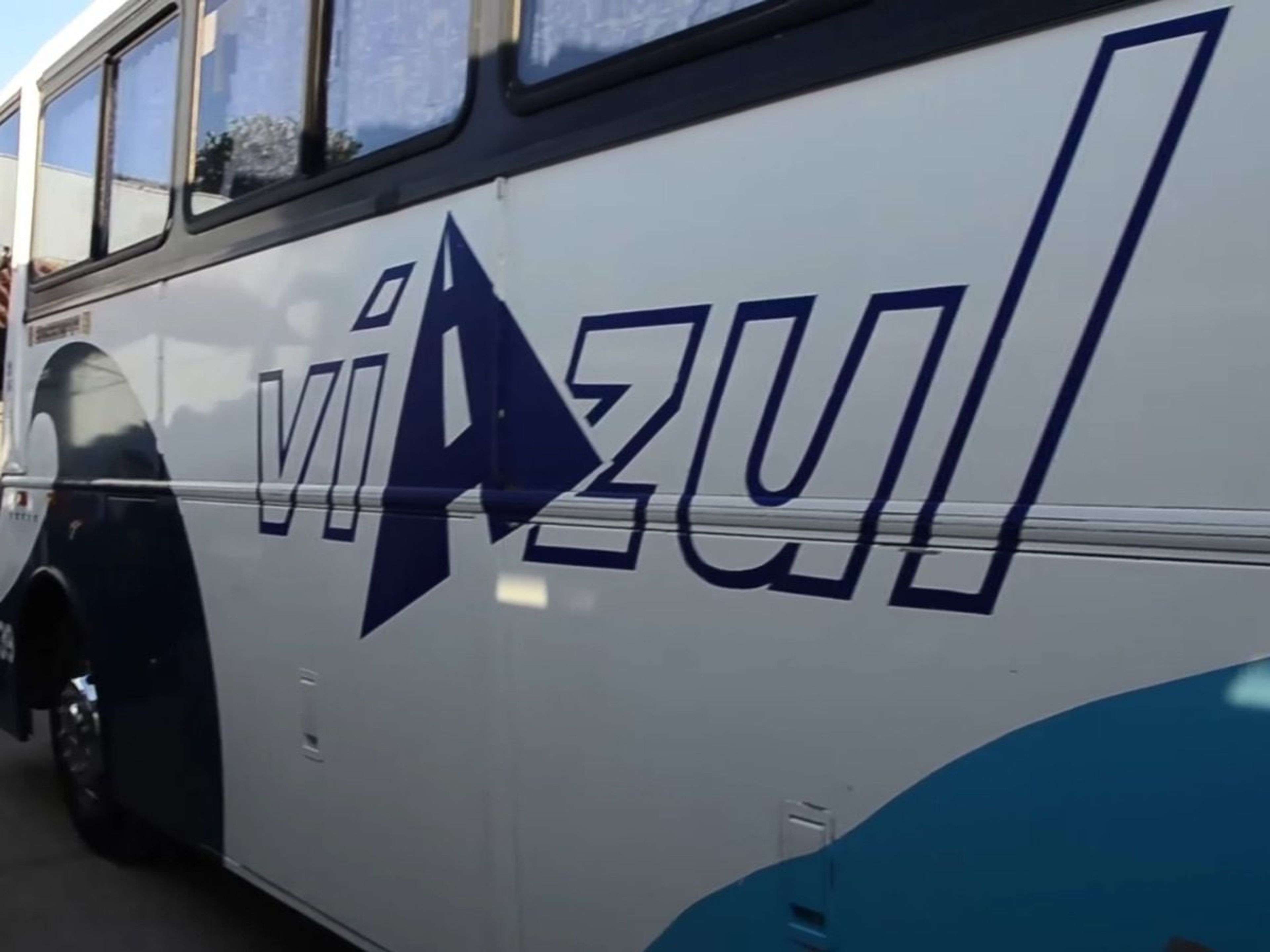 Servizi di trasferimento collettivo “VIAZUL CUBA:”VIÑALES / PINAR DEL RÍO / SOROA / LAS TERRAZAS / L'HAVANA”. “VIAZUL CUBA: VIÑALES / PINAR DEL RÍO / SOROA / LAS TERRAZAS / HAVANA“ Collective Transfer Services