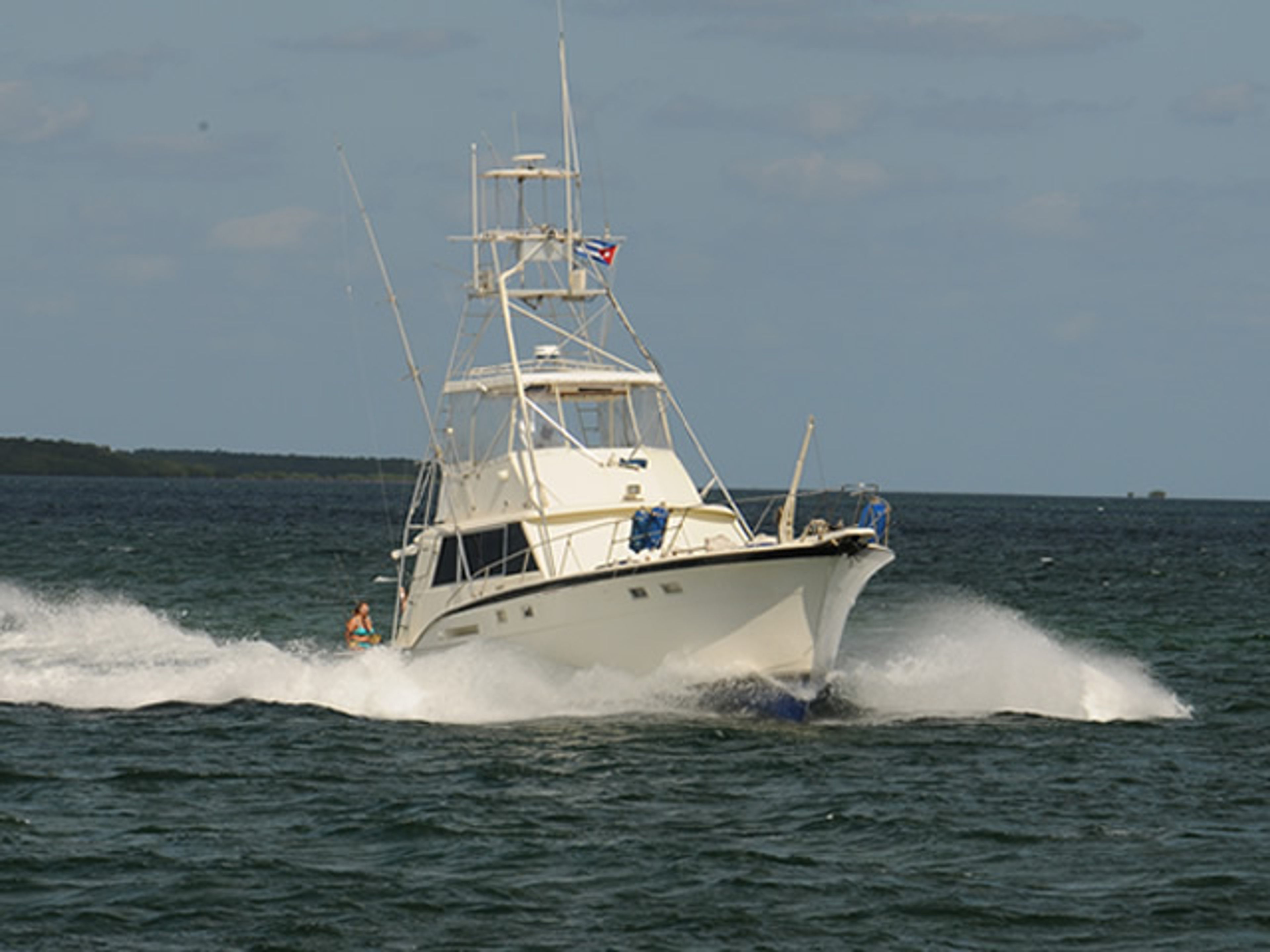 Excursión “PESCA PESCA DE FONDO EN SANTIAGO DE CUBA“. “BOTTOM FISHING IN SANTIAGO DE CUBA” Tour
