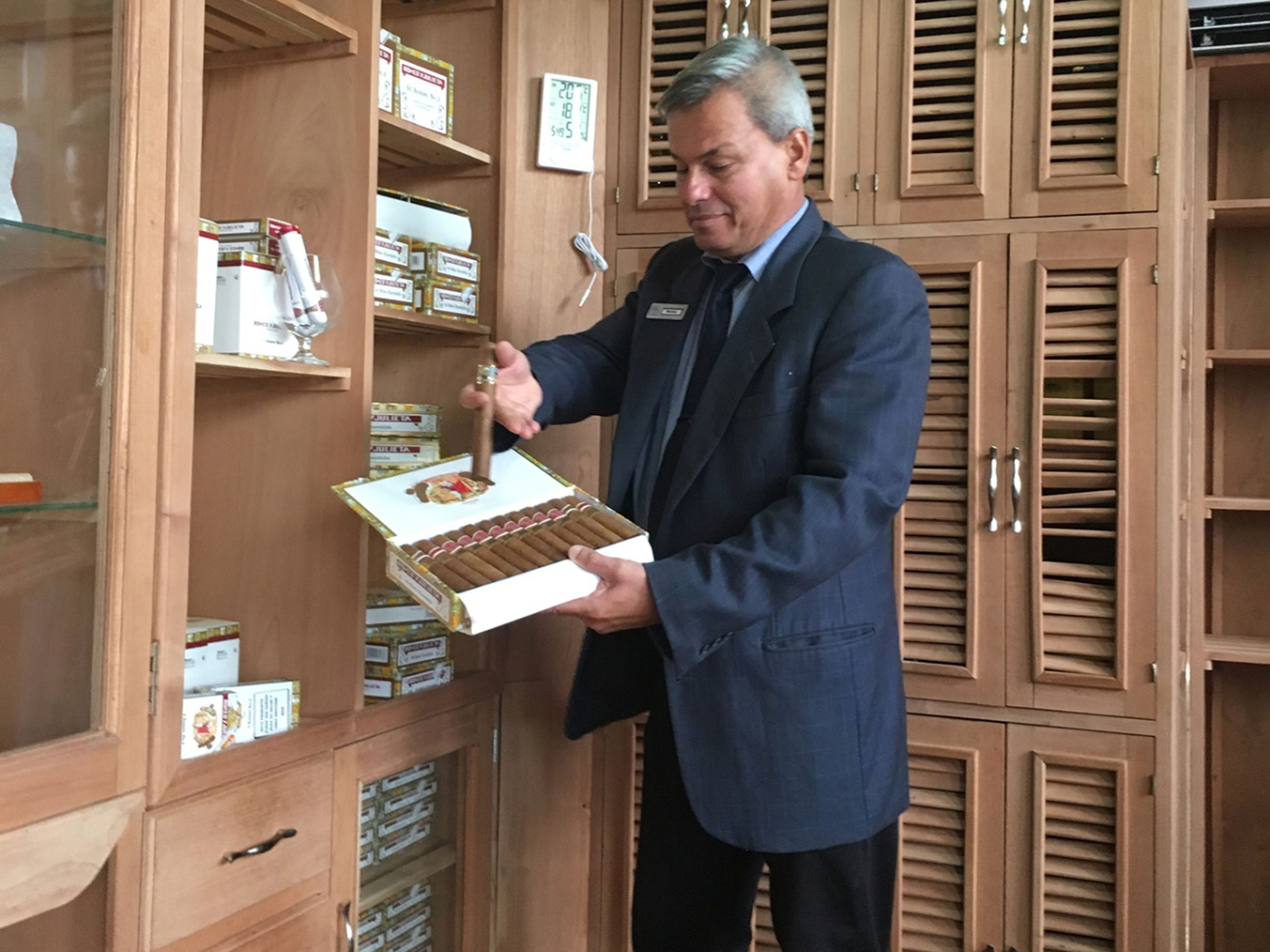 "O Mundo dos Charutos e Rum Cubanos" Tour. "The World of Cuban Cigars and Rums" Tour