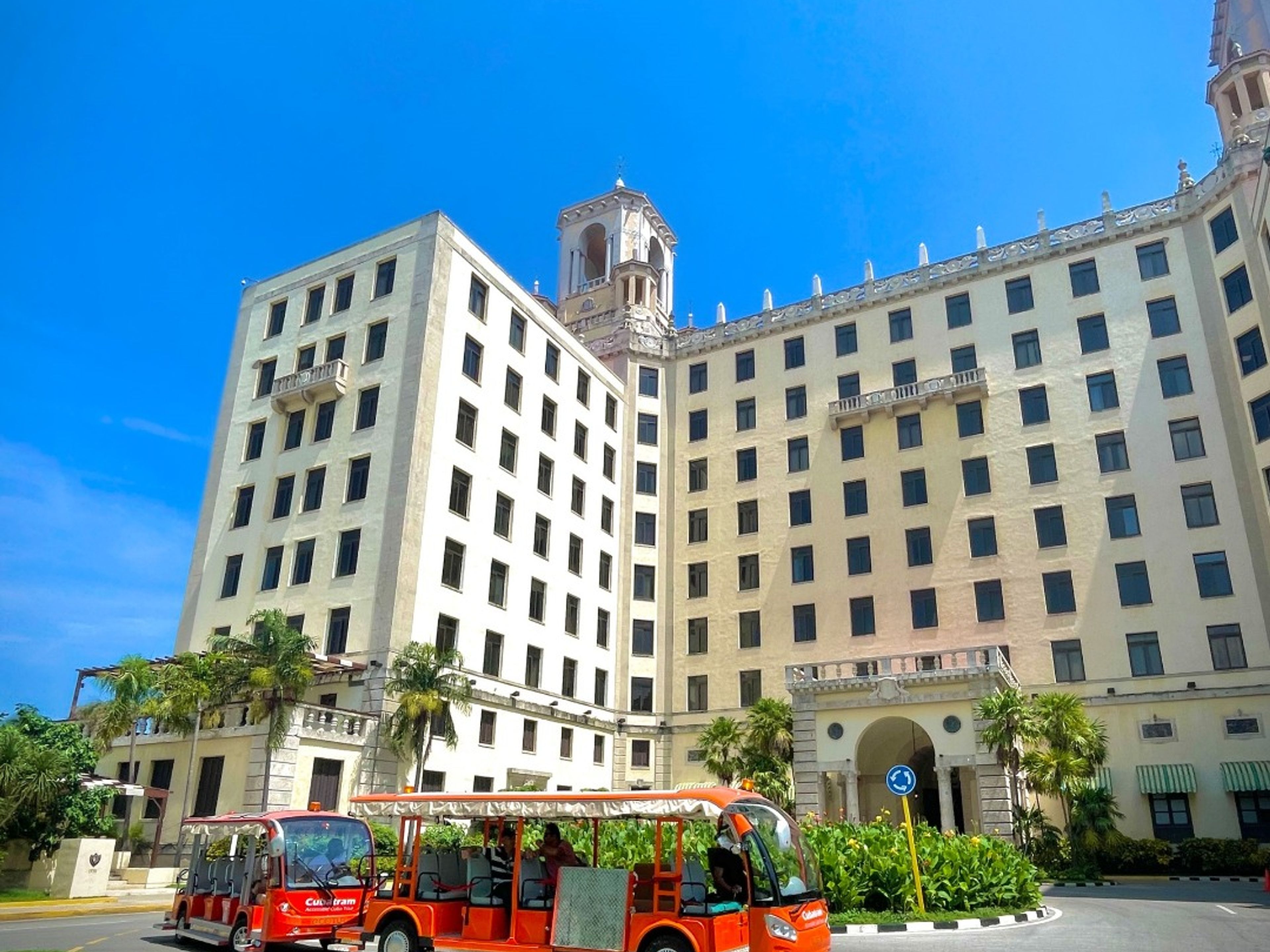 Excursão "EXPEDIÇÃO DE REVOLUÇÃO". "REVOLUTION EXPEDITION" Tour, La Habana, Cuba.