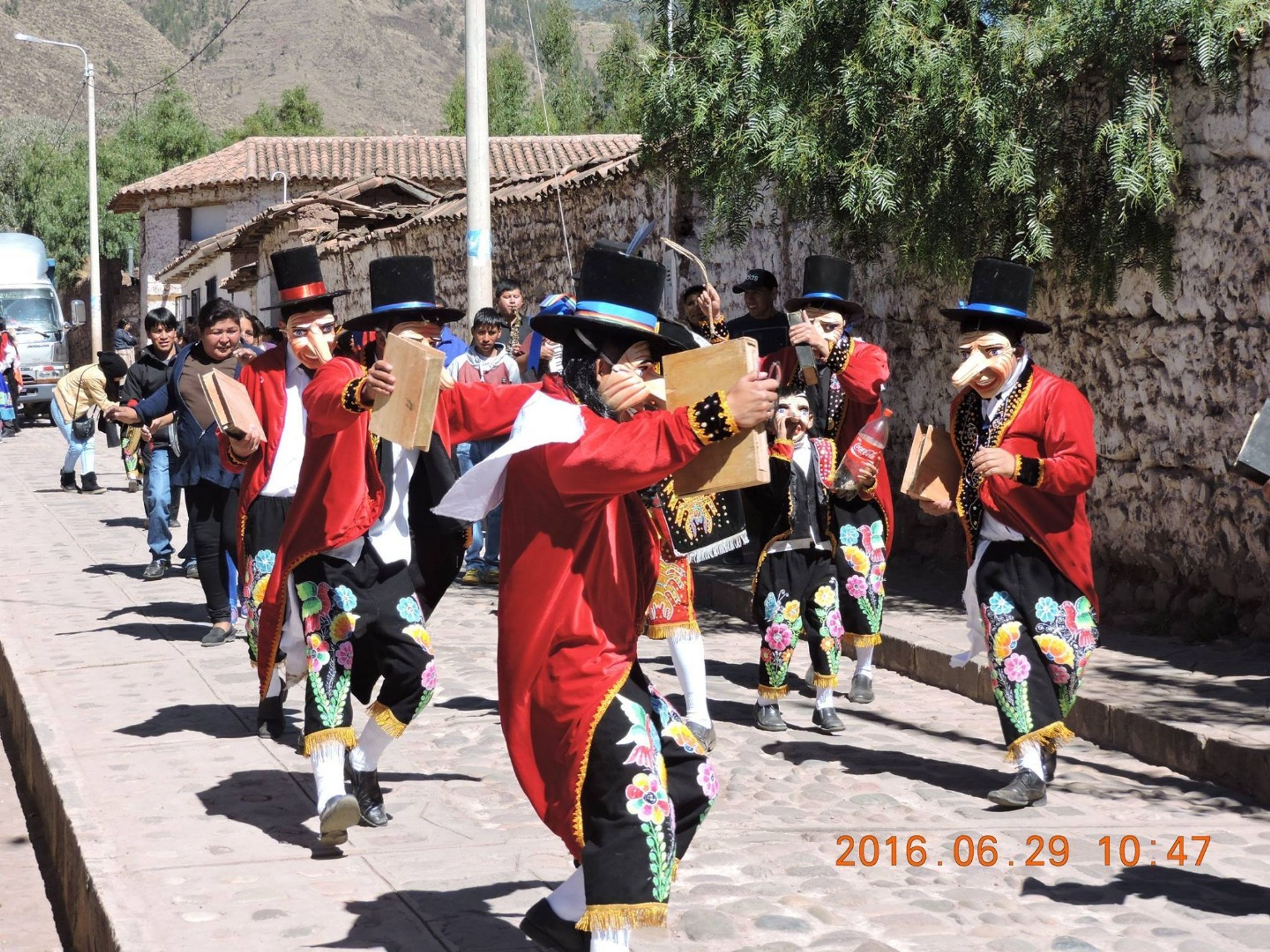 TIPON,  PIKILLACTA, ANDAHUAYLILLAS TOURS.. Andahualillas, Cusco, Perú