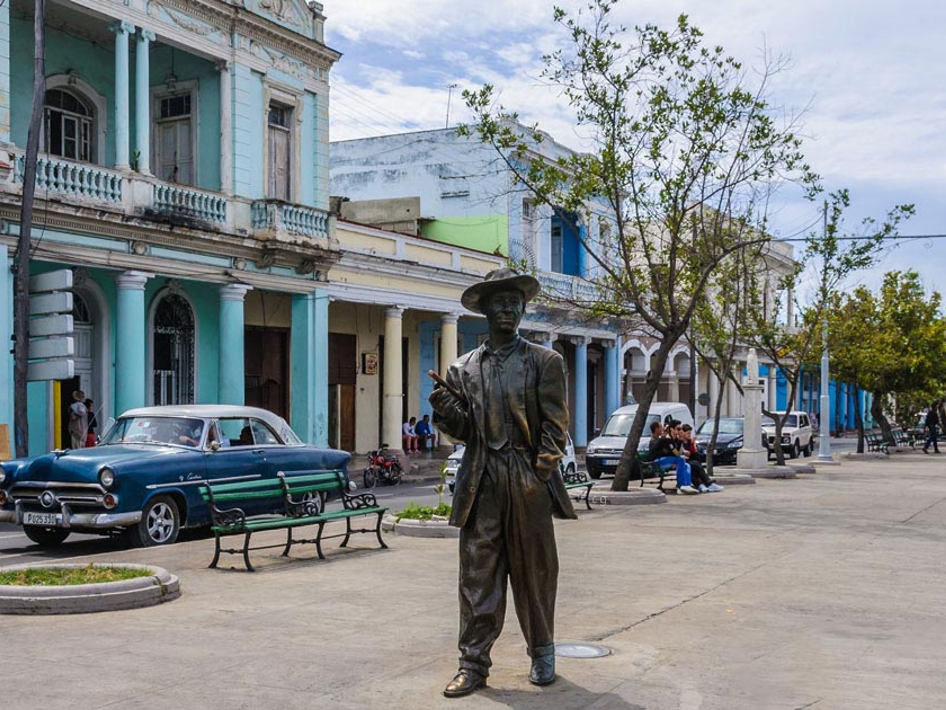 Jeep Safari "CIENFUEGOS - EL NICHO". Benny More monument, Cienfuegos City, Cuba.