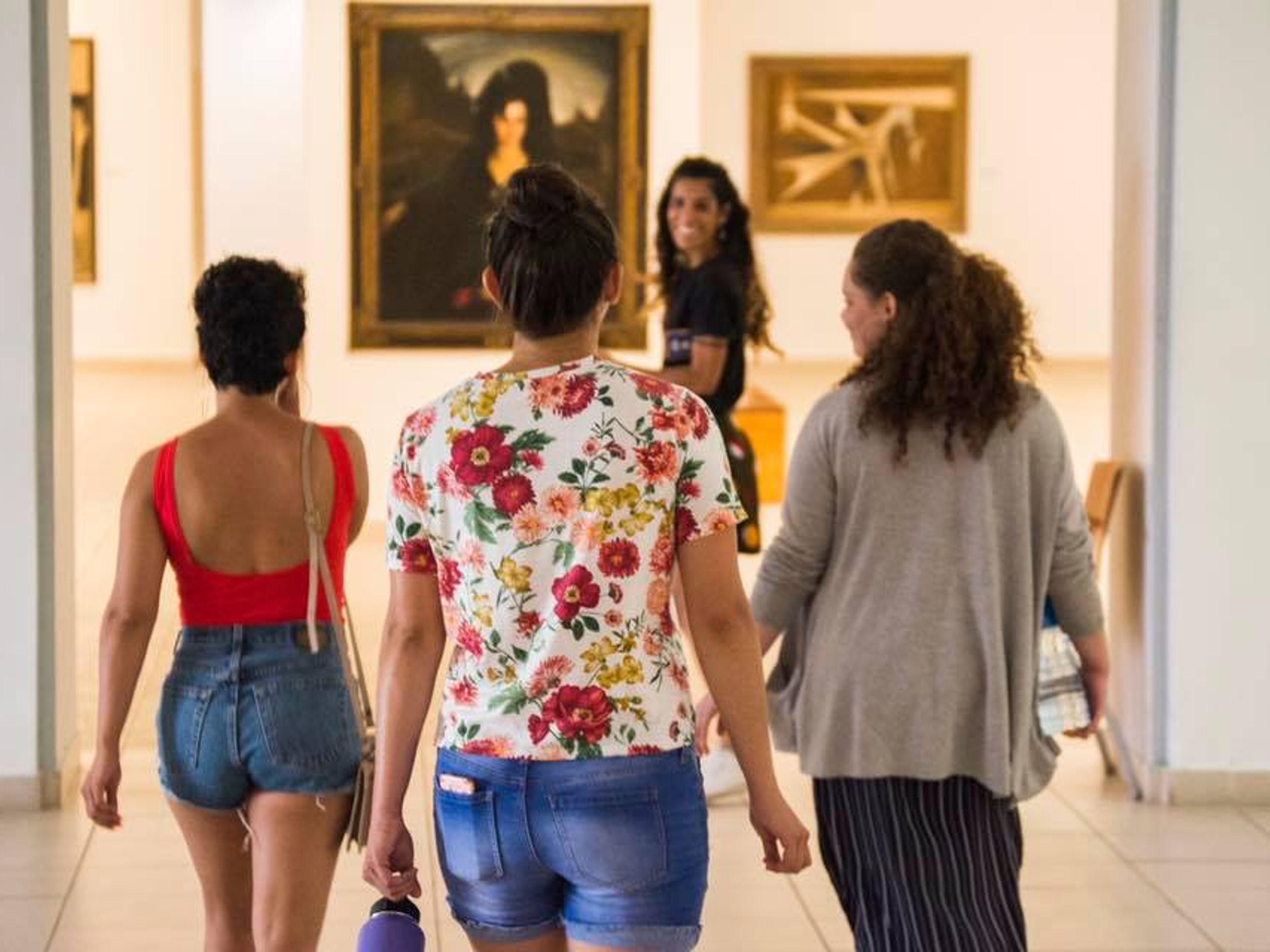 Excursão "VISITA A UMA GALERIA DE ARTE EM GUANABACOA". “AFRO CUBAN VISUAL ARTS AT A GLANCE” Tour
