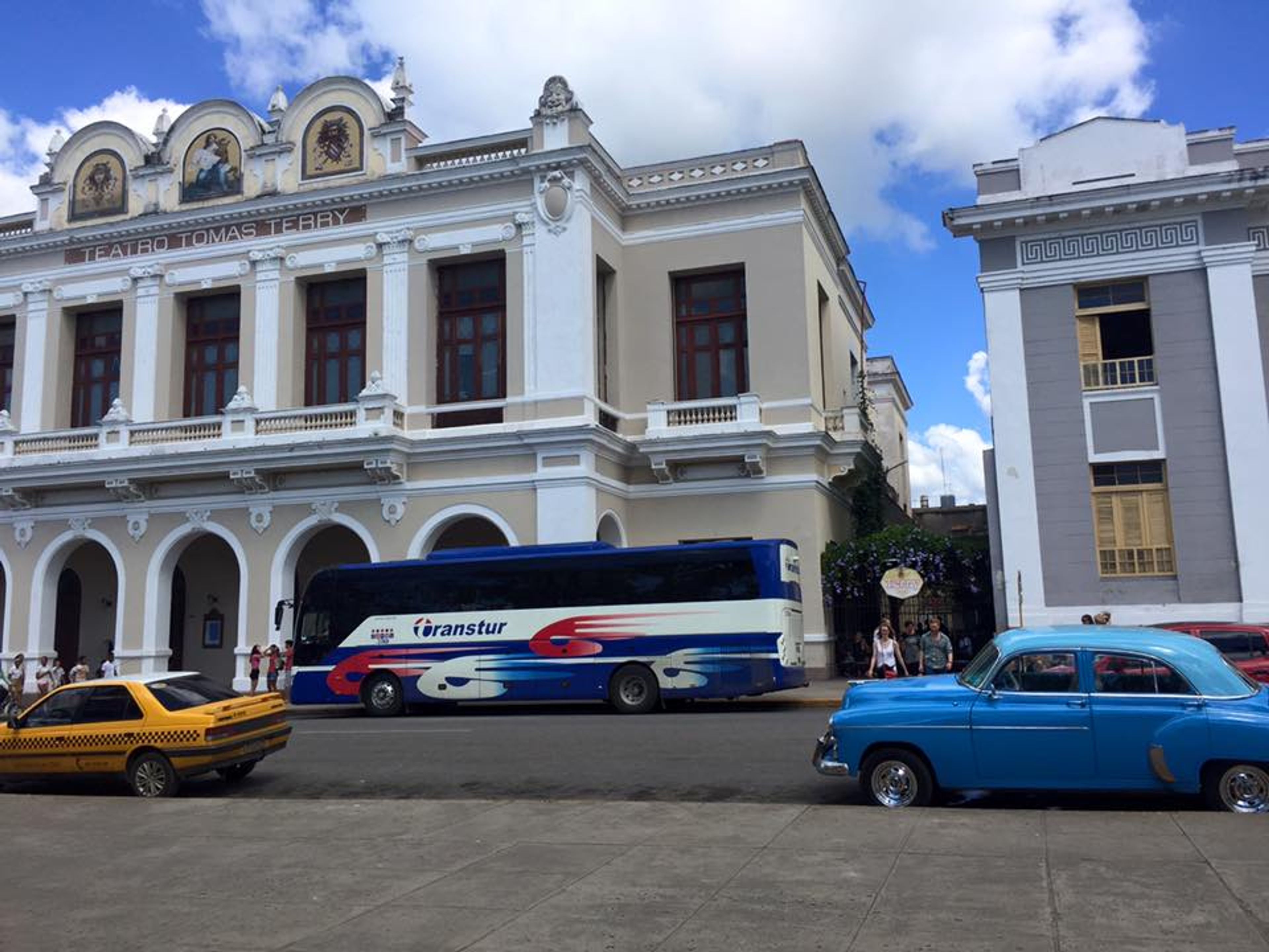 Tур "ПОЕЗДКА В СИЕНФУЭГОС НА КЛАССИЧЕСКИХ АМЕРИКАНСКИХ АВТОМОБИЛЯХ". The Terry Theater panoramic view, Cienfuegos city, Cuba.