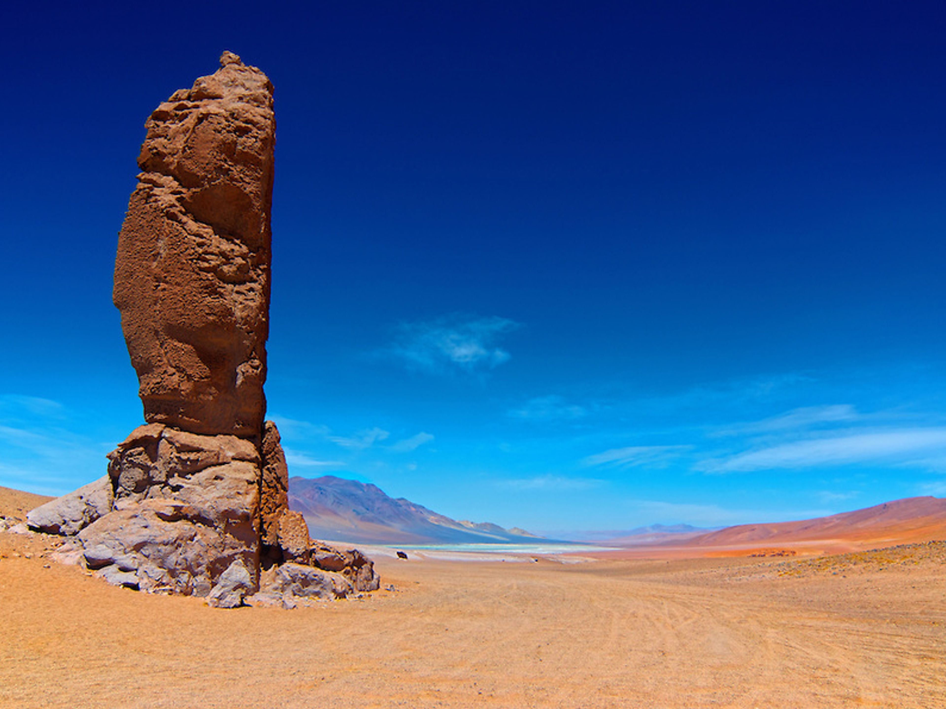 “MONJES DE LA PACANA & TARA SALT FLAT” TOUR