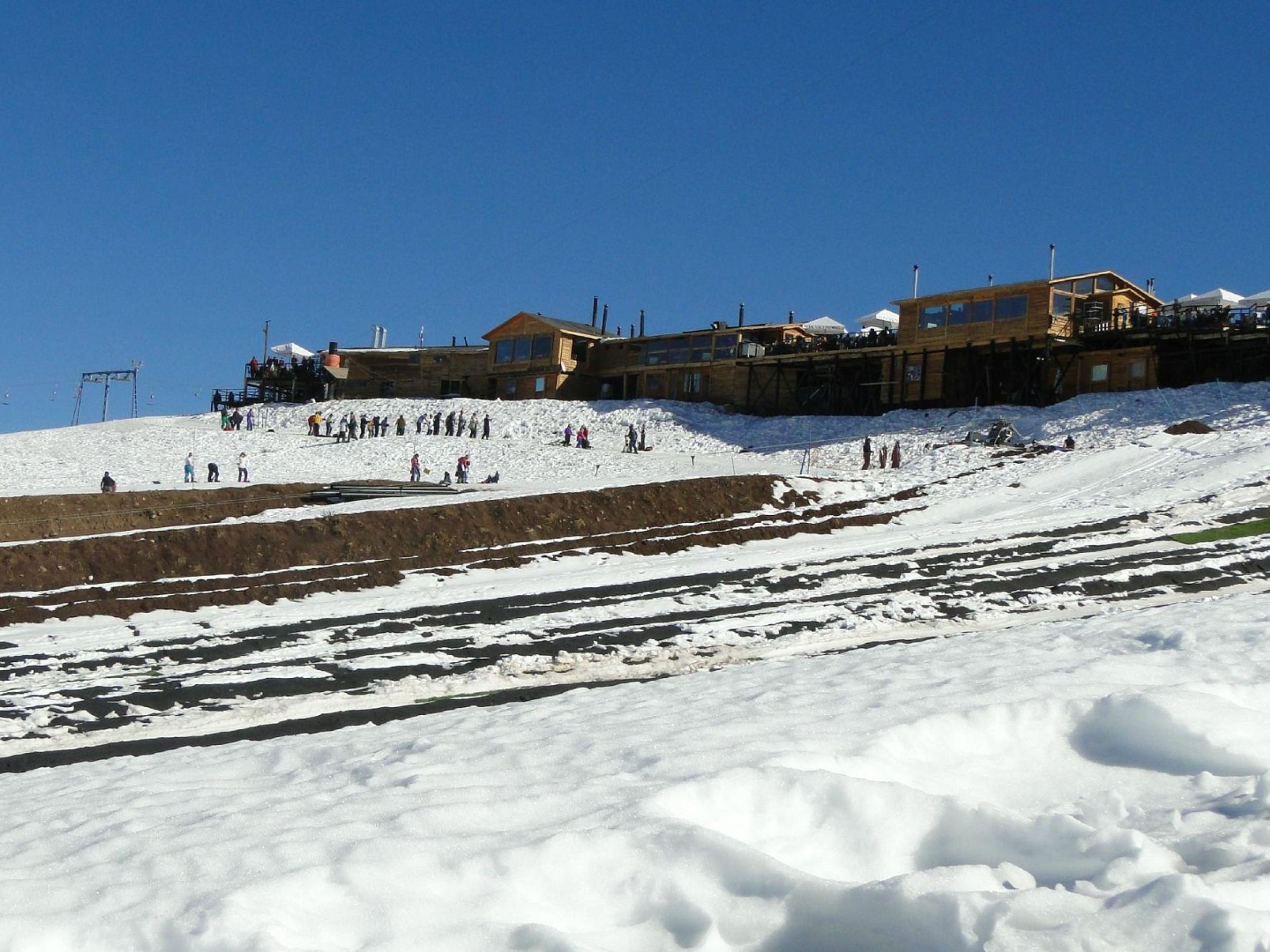 Excursión “DÍA DE ESQUÍ EN FARELLONES”. “SKI DAY AT FARELLONES” Tour, Chile.