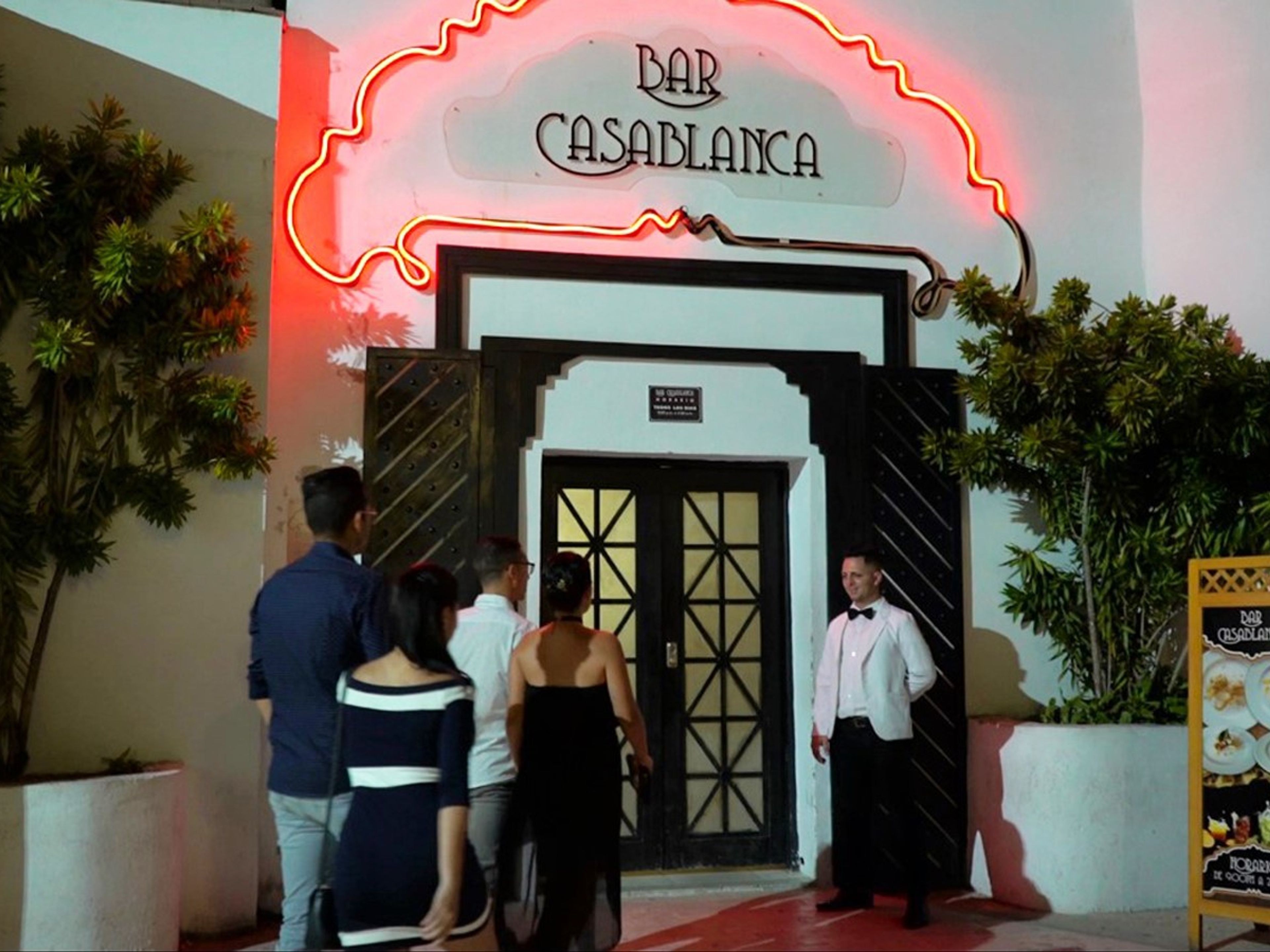 Night of bars in Camagüey" Tour. Casablanca Bar,  Camaguey City