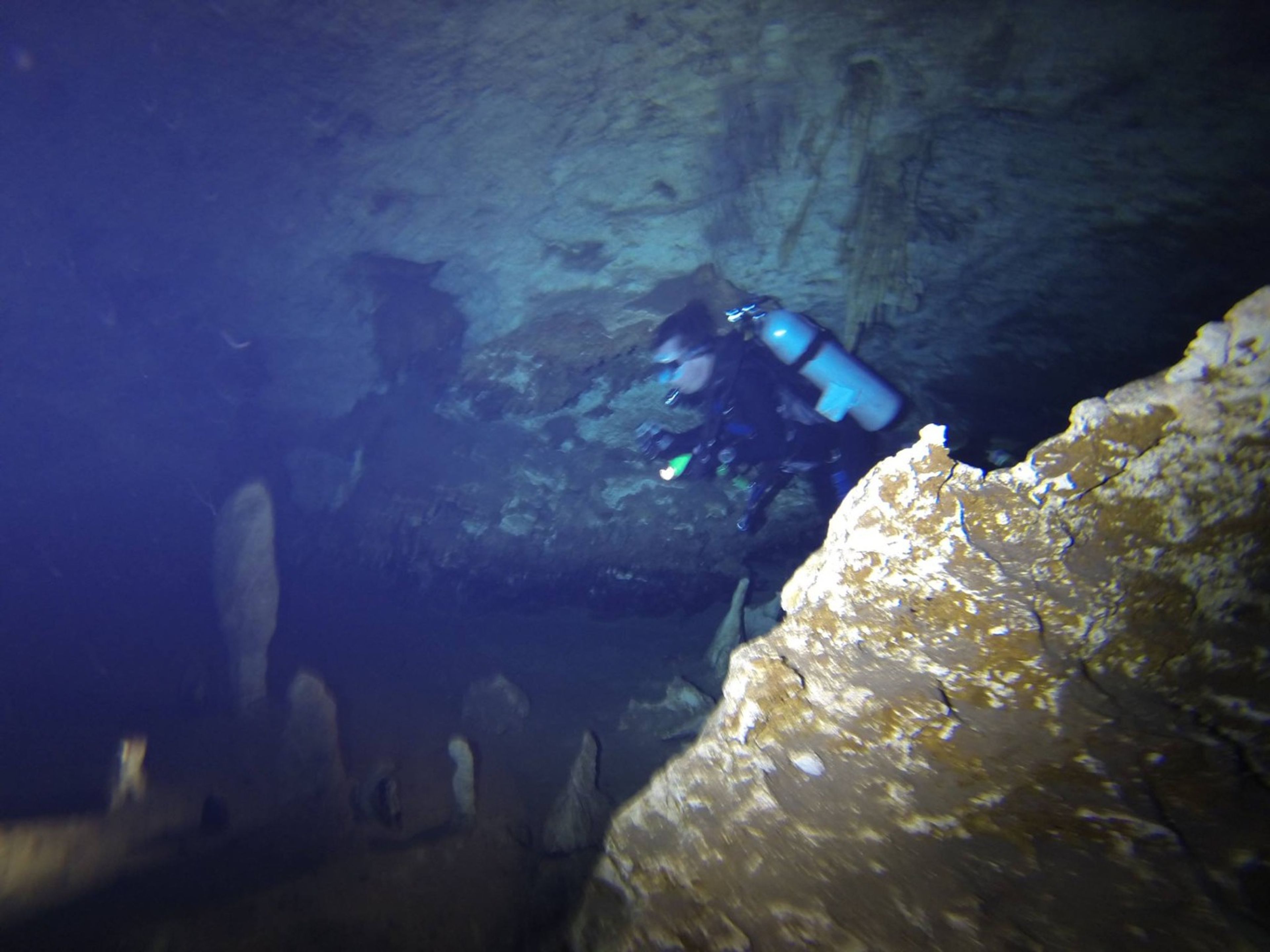 Jeep Safari "IMMERSIONI IN TANQUES AZULES (GROTTA DELLE VASCHE BLU), GIBARA". "Diving in Blue Tanks Cave" Tour., Gibara, north coast of Holguin Province, Cuba.