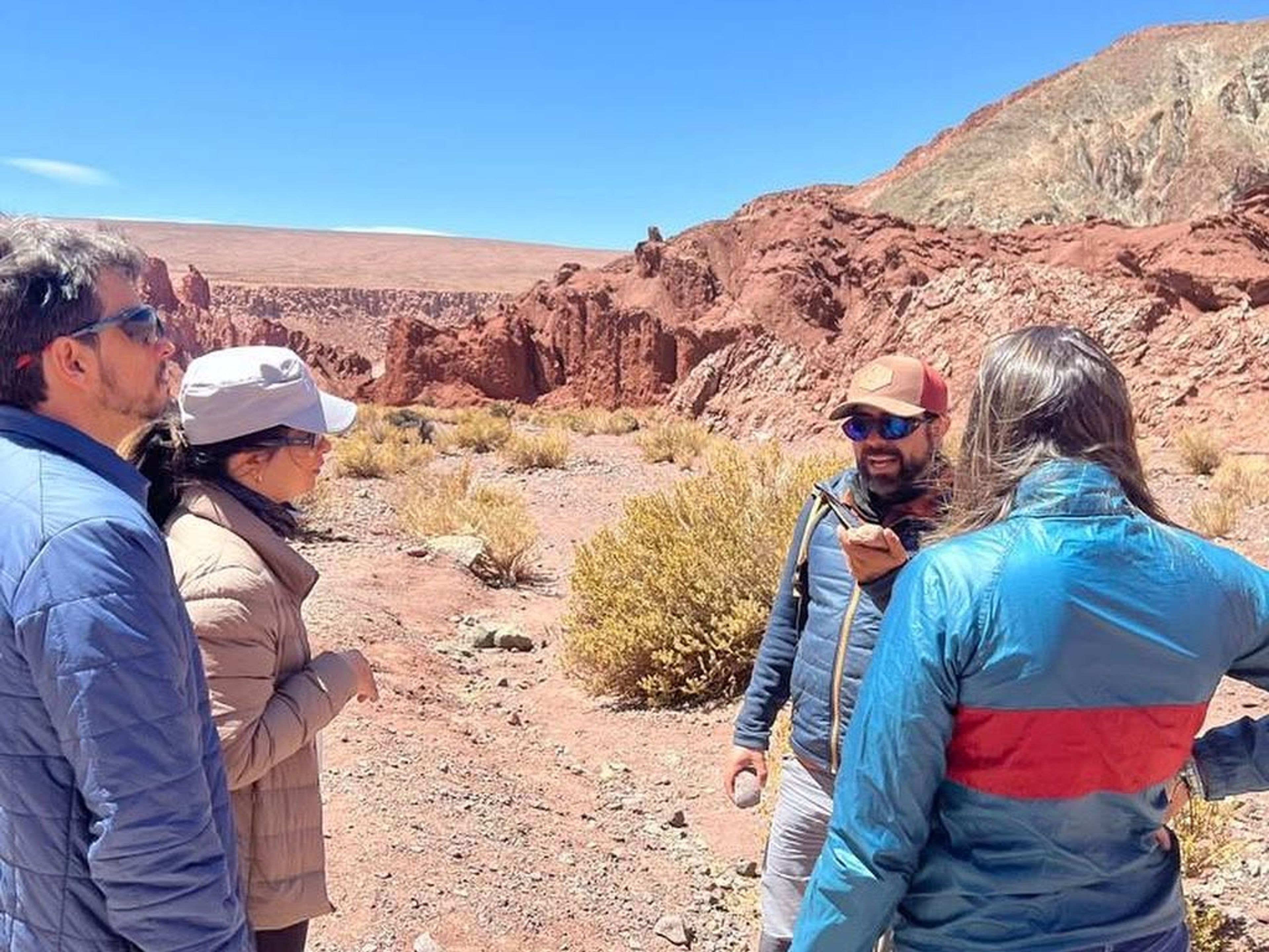 Tour PREMIUM "VALLECITO - CHAÎNE DE MONTAGNES DE SEL". "VALLECITO - SALT MOUNTAIN RANGE" PREMIUM Tour, San Pedro de Atacama, Chile. 