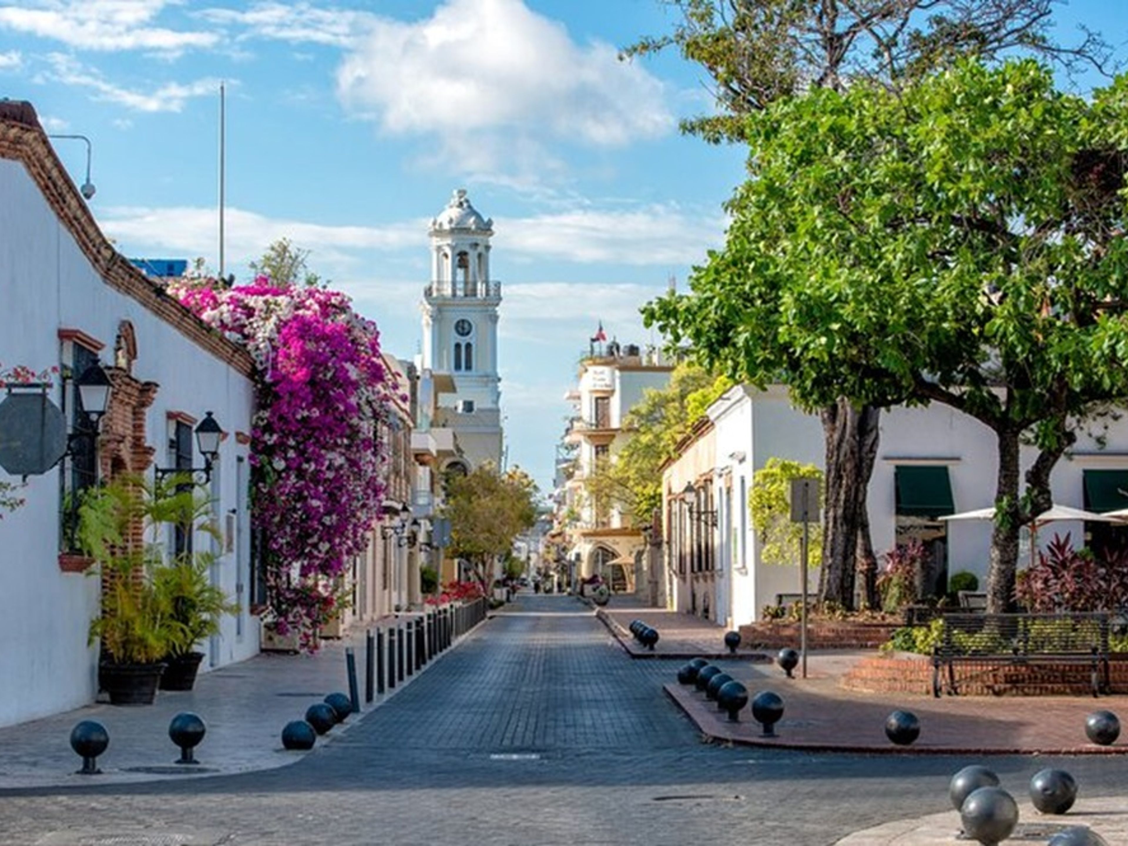 Tour "SANTO DOMINGO CITY TOUR". SANTO DOMINGO CITY TOUR, Dominican Republic.