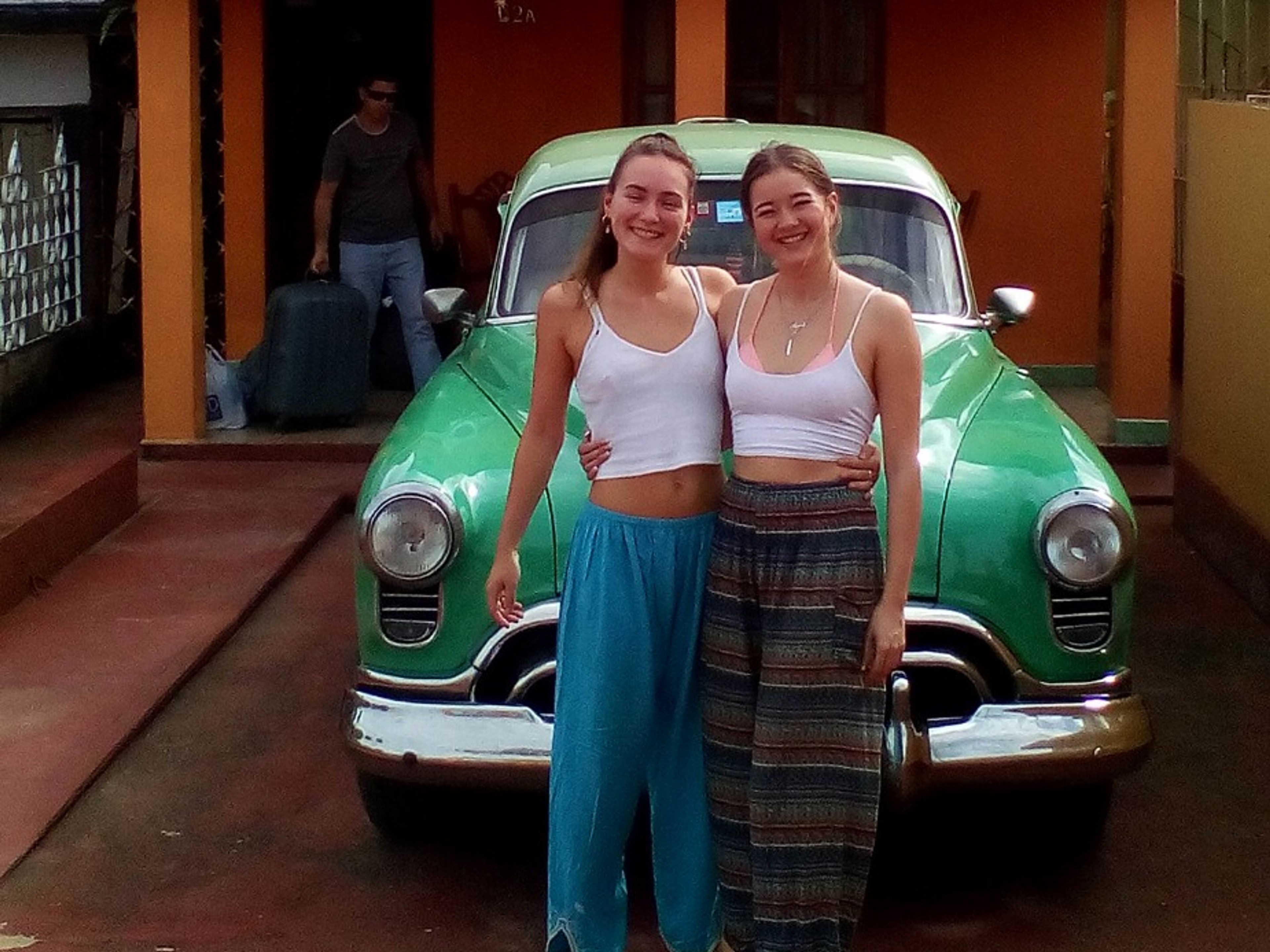 Tour “Descobrindo Cárdenas e suas Primícias em Carros Clássicos”. “Discovering Cárdenas and his Firstfruits in Classic Cars” Tour