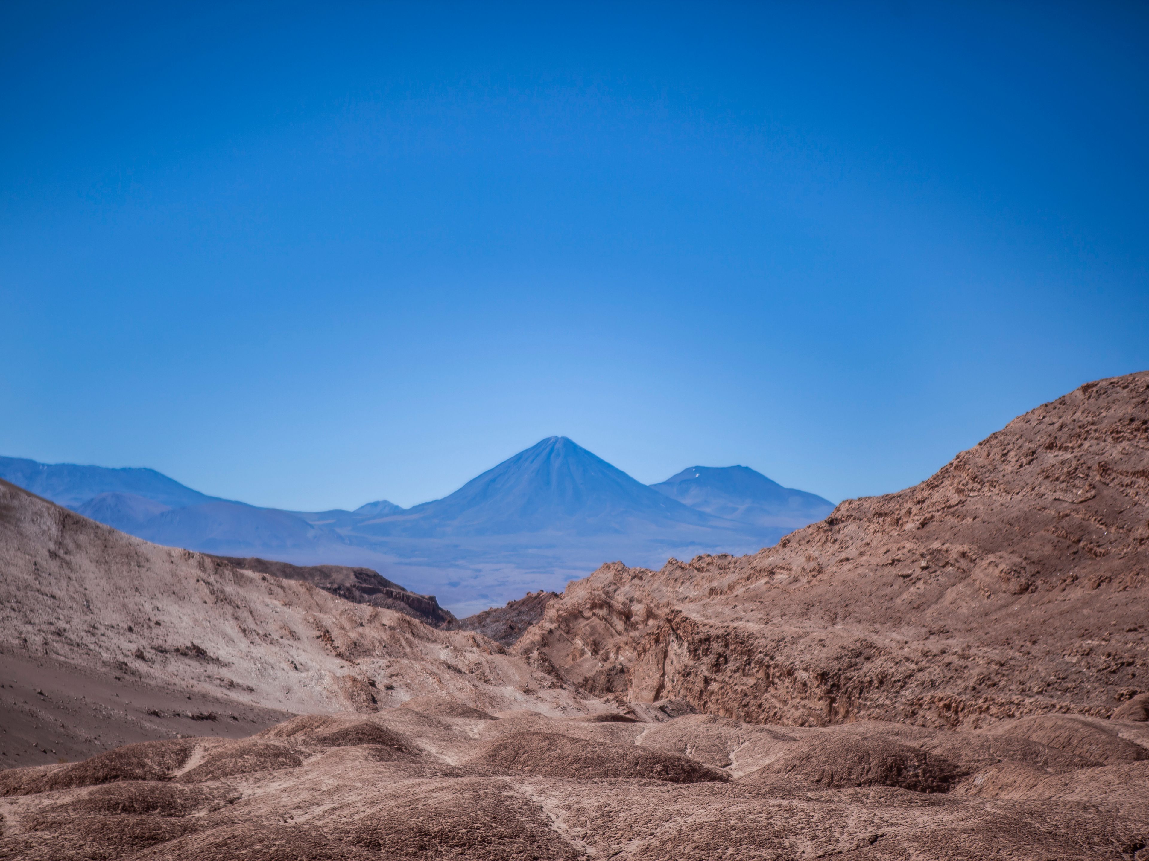Tour PREMIUM "LA VALLÉE DE LA LUNE + COCKTAIL DANS LA VALLÉE DE LA MORT". "MOON VALLEY + COCKTAIL IN DEATH VALLEY" PREMIUM Tour, San Pedro de Atacama, Chile.