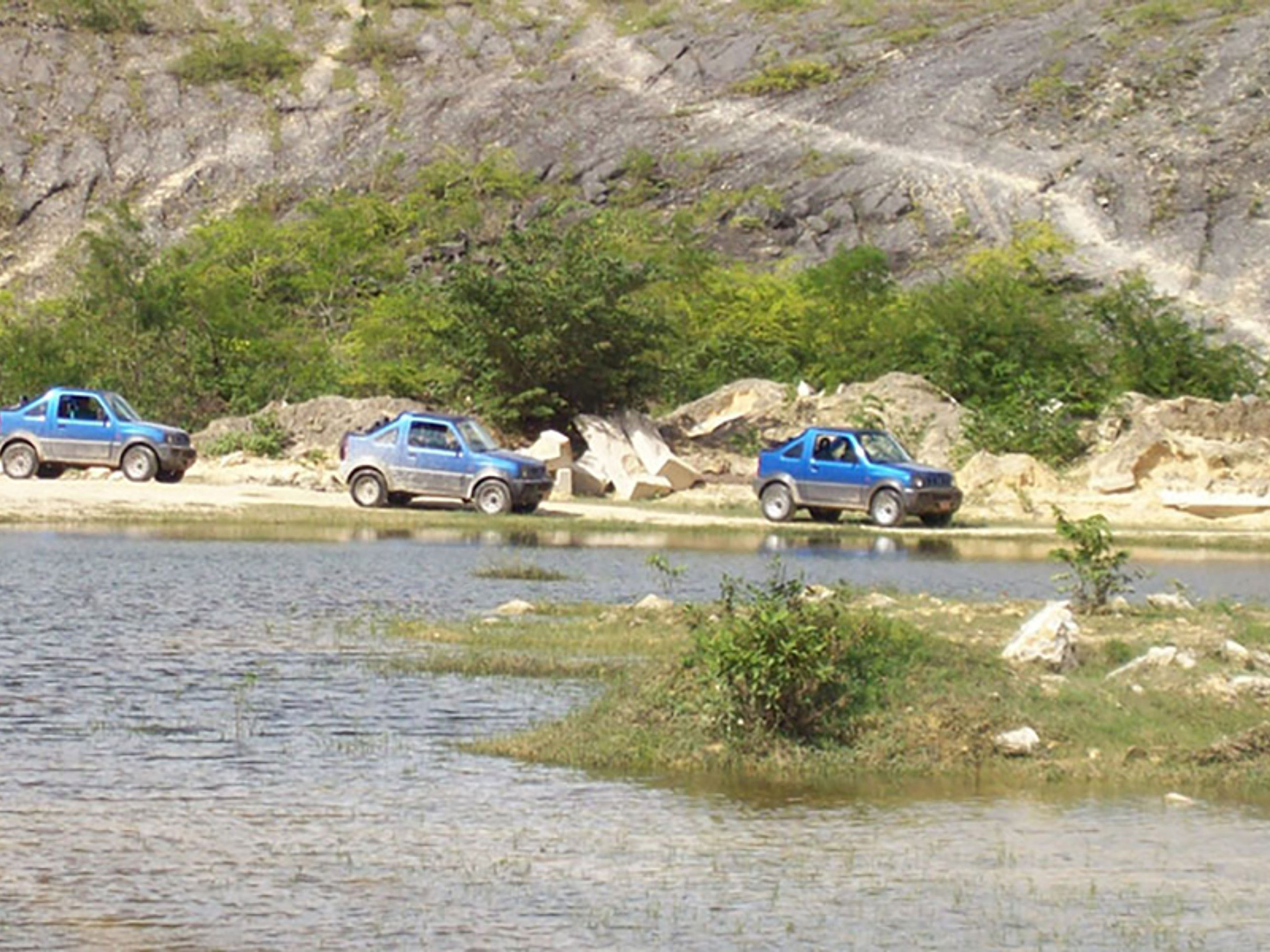 Excursão “JEEP SAFARI”. A tour through embankments, roads, quarries, and peasant villages. “Jeep Adventure” Tour, Matanzas, Cuba