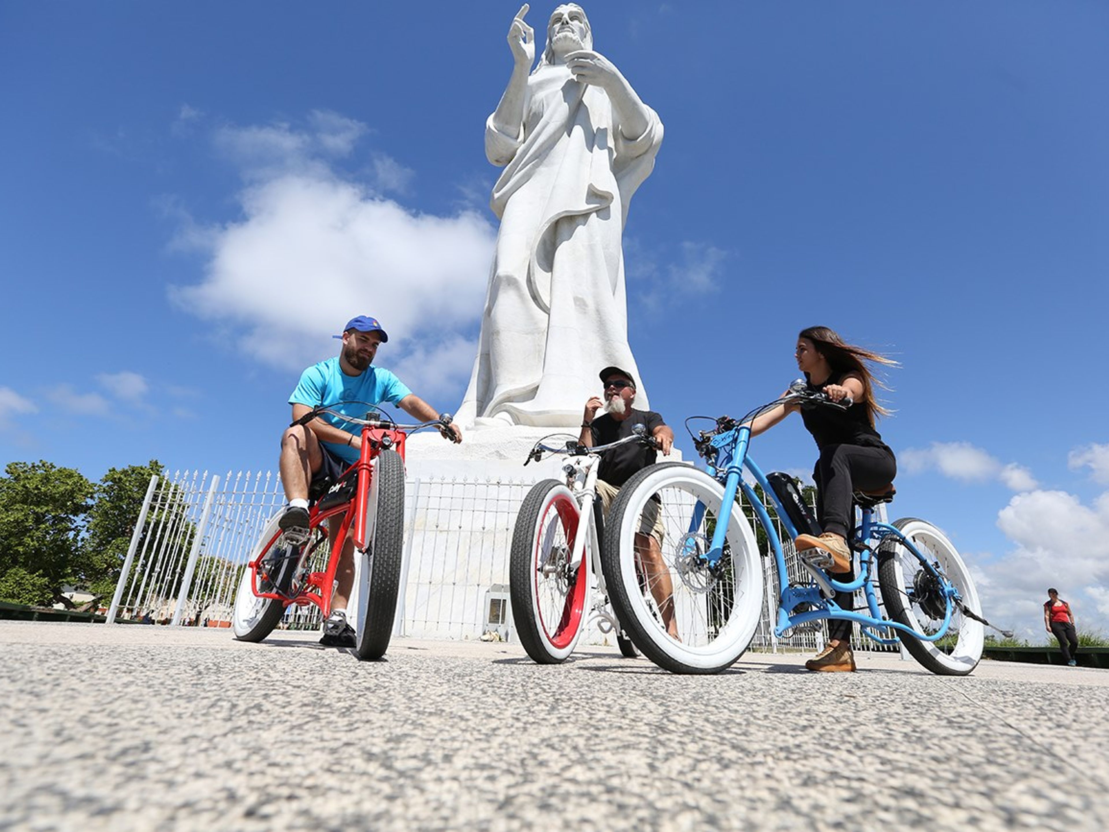 Tour in bicicletta “BAIA DELL'AVANA”