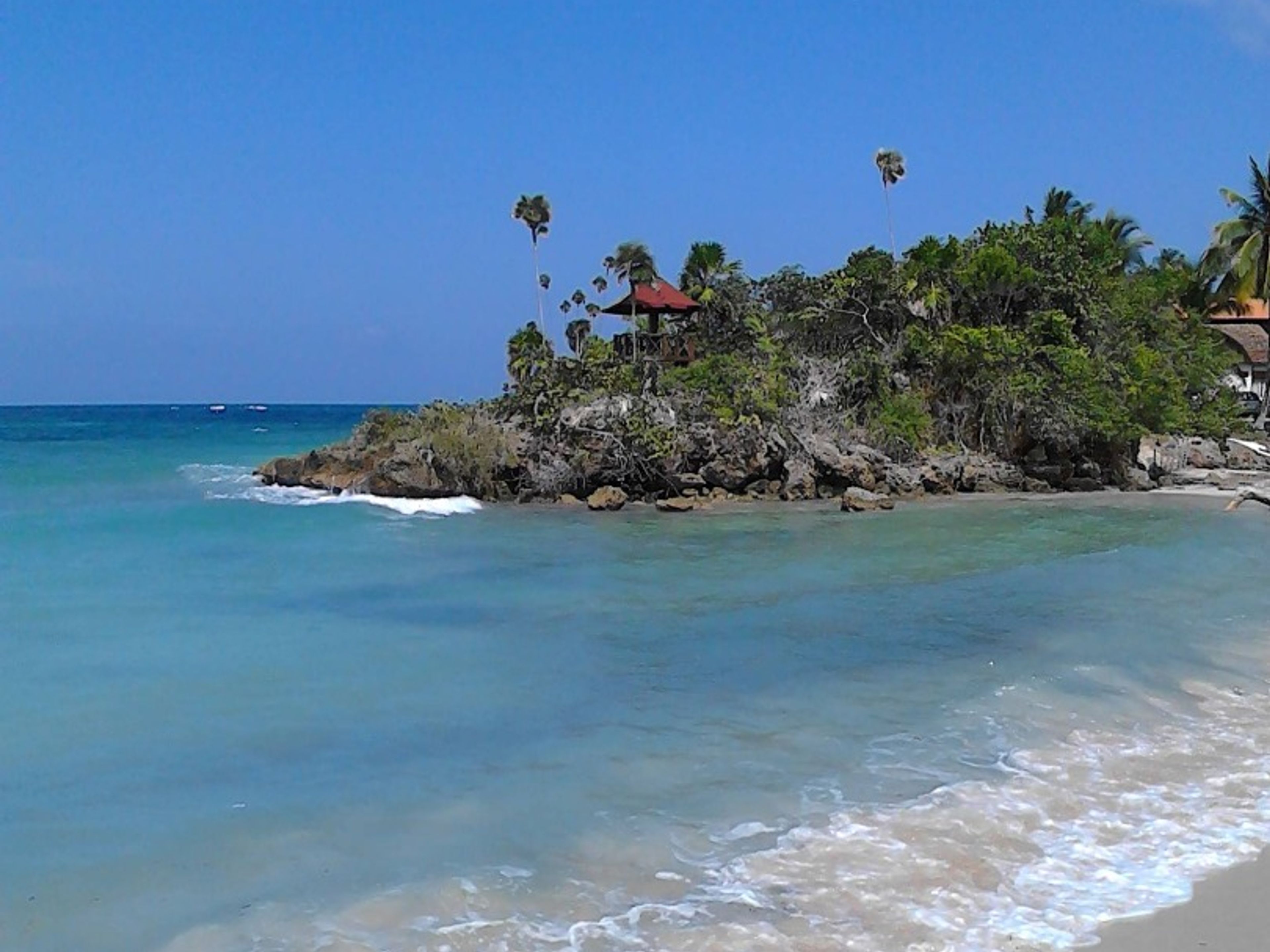 Тур "Сноркелинг в Баракоа". Maguana Beach, Baracoa, Cuba