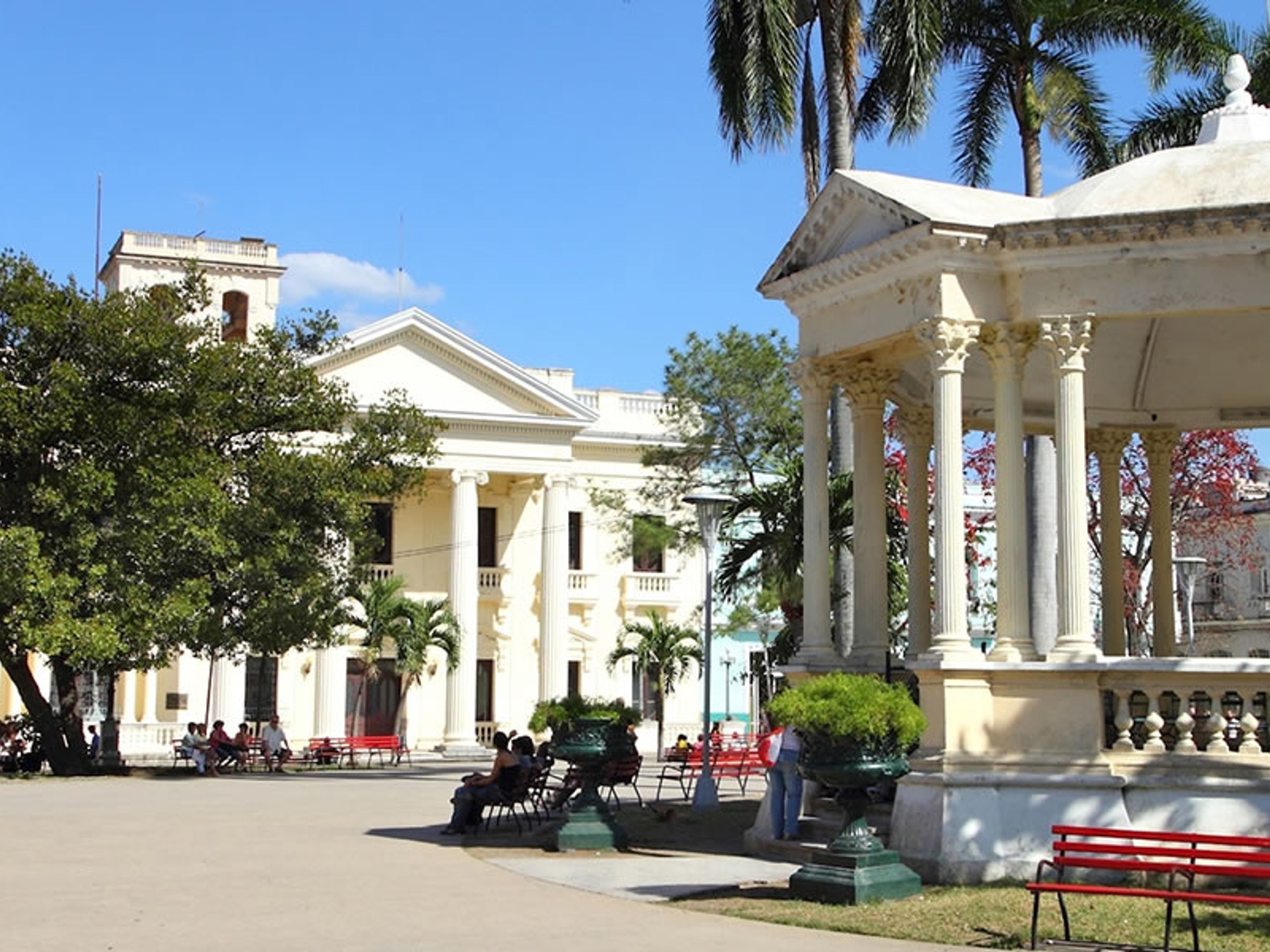 Тур "В САНТА КЛАРА". Leoncio Vidal Central Park panoramic view, Santa Clara, Villa Clara, Cuba.