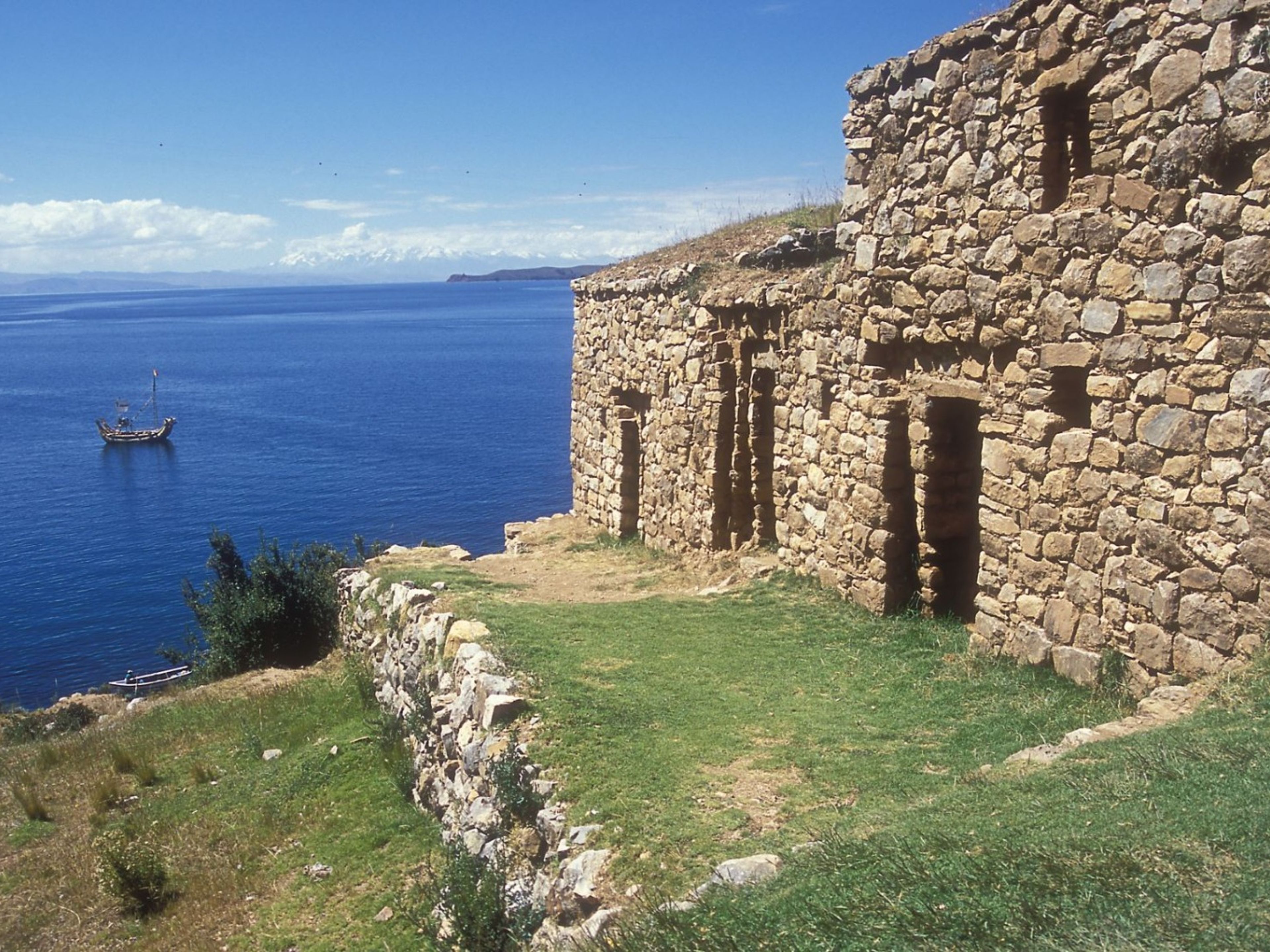 "COPACABANA" TOUR. Island of the Sun. Inca's resting place. Pilkokaina Palace ruins