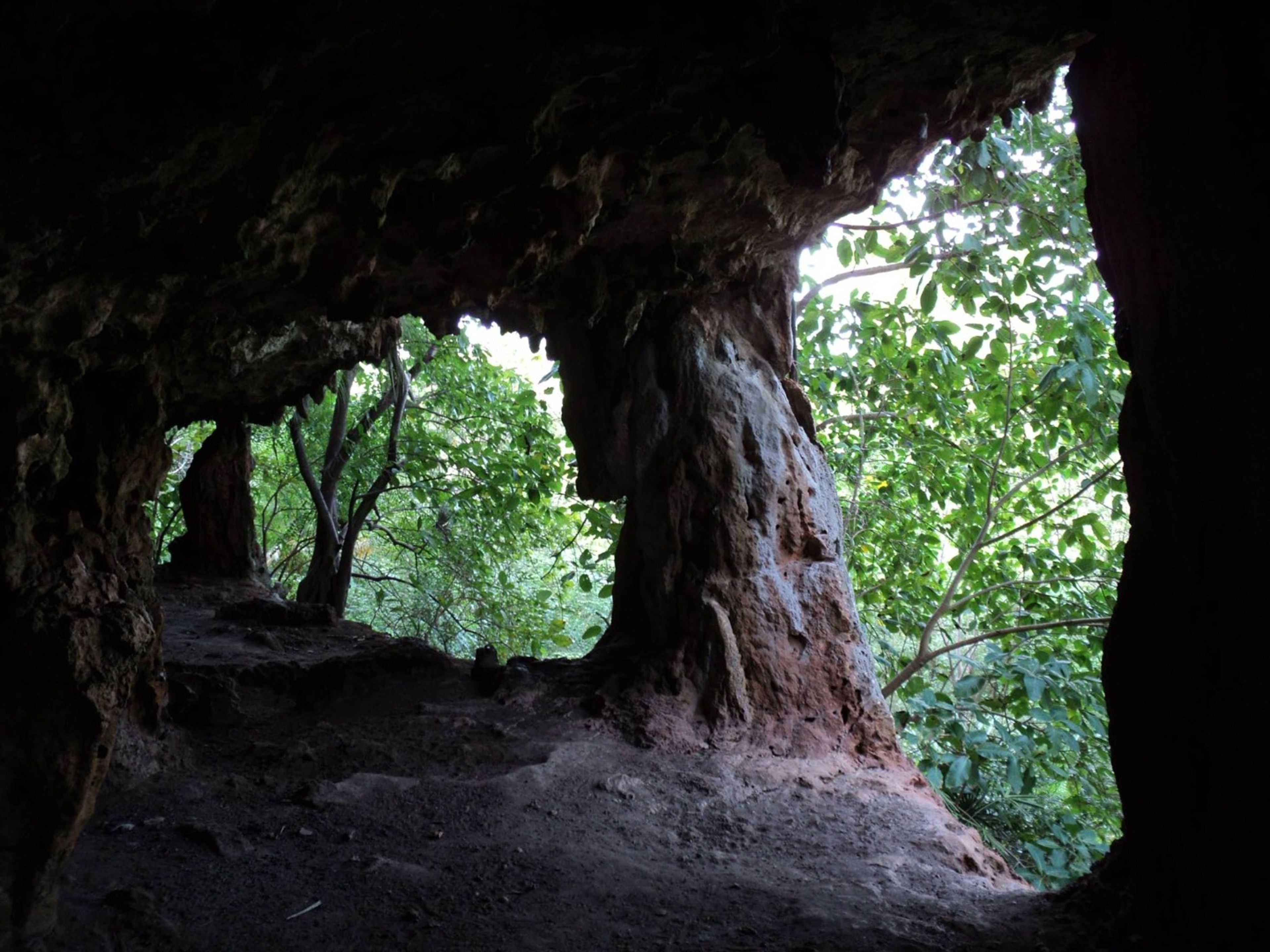 Jeep Safari "PARCO NATURALE DI MAYAJARA". cuevas cuba, caves cuba