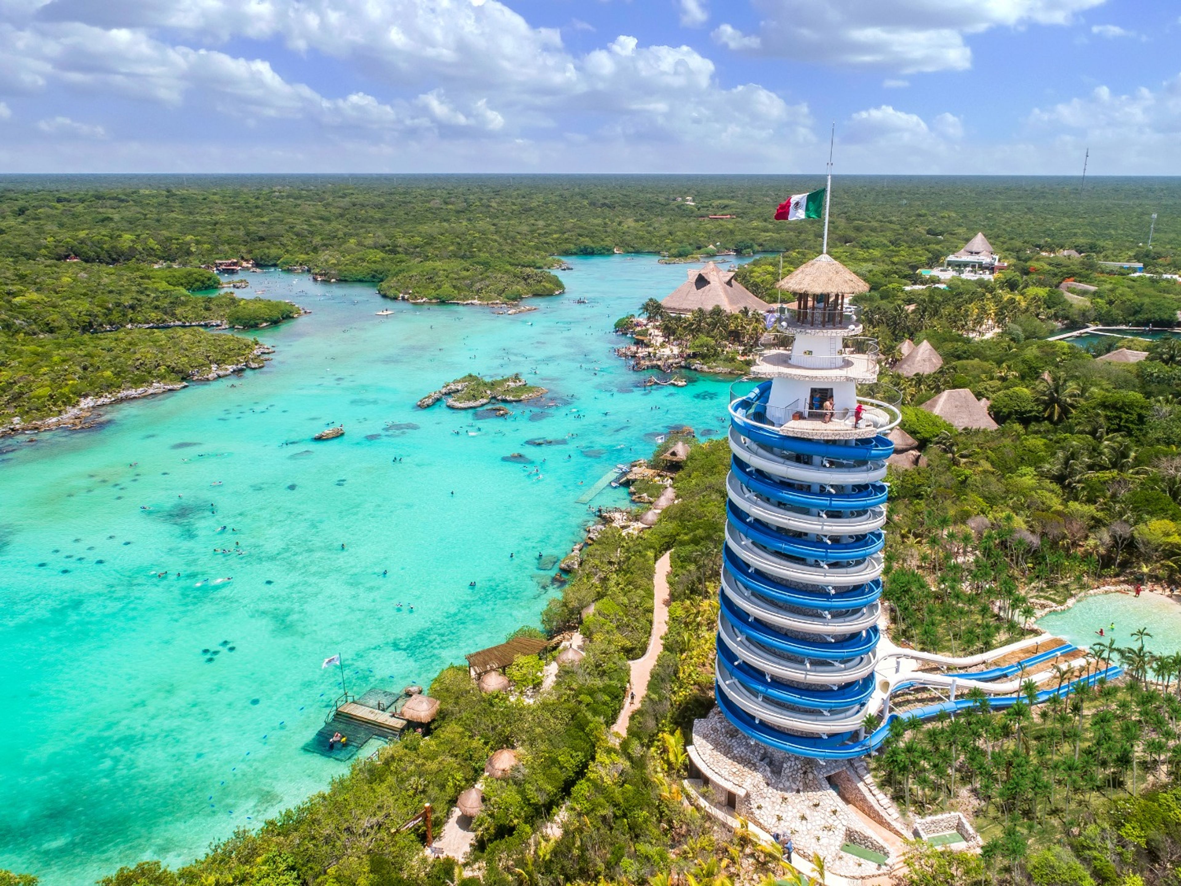 Excursão "Dolphinclusive Primax + Xel Ha". Panoramic View of Xel-Ha Park, with many fun attractions in the Yucatan Peninsula. Mexico.