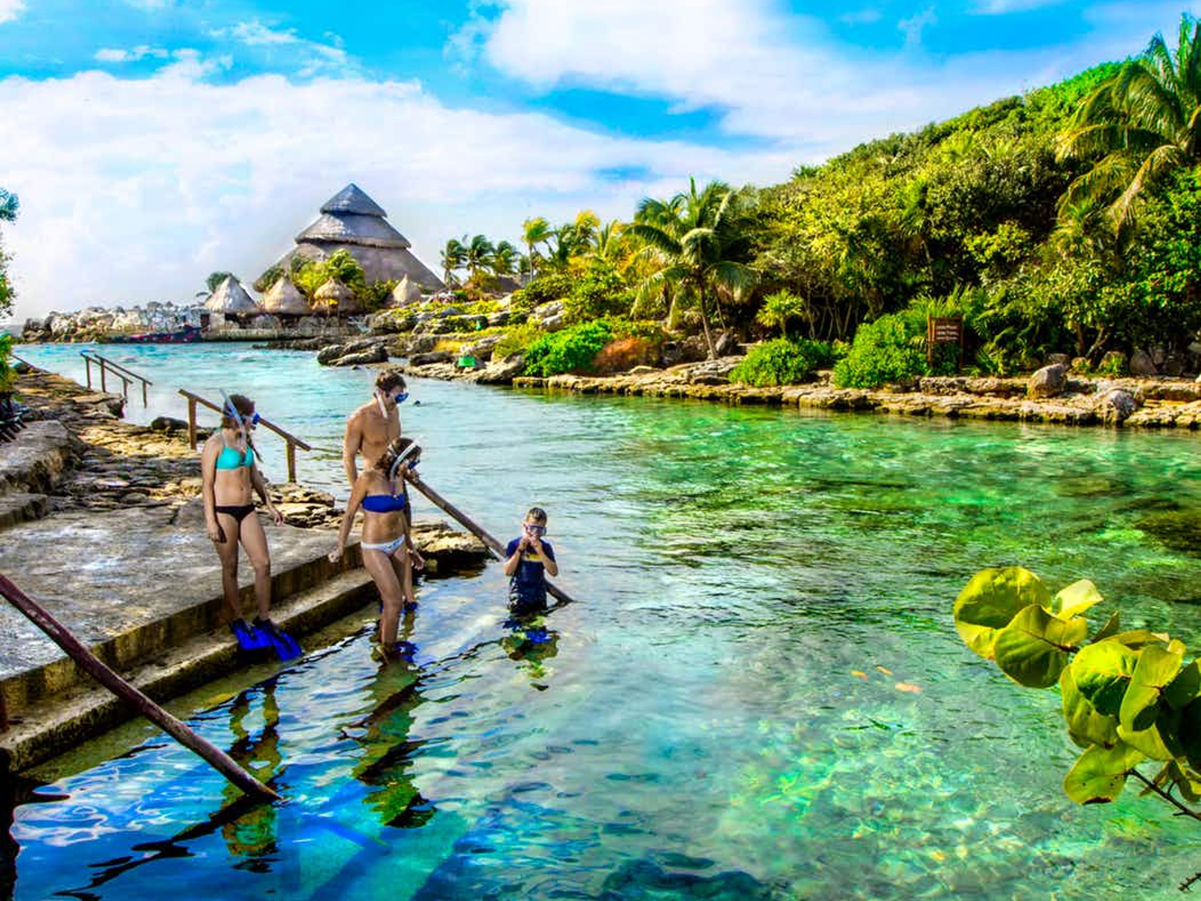 Excursão "Dolphinclusive Primax + Xel Ha". Xel-Ha Park, with numerous attractions to offer in Cancun, Yucatan Peninsula, Mexico.