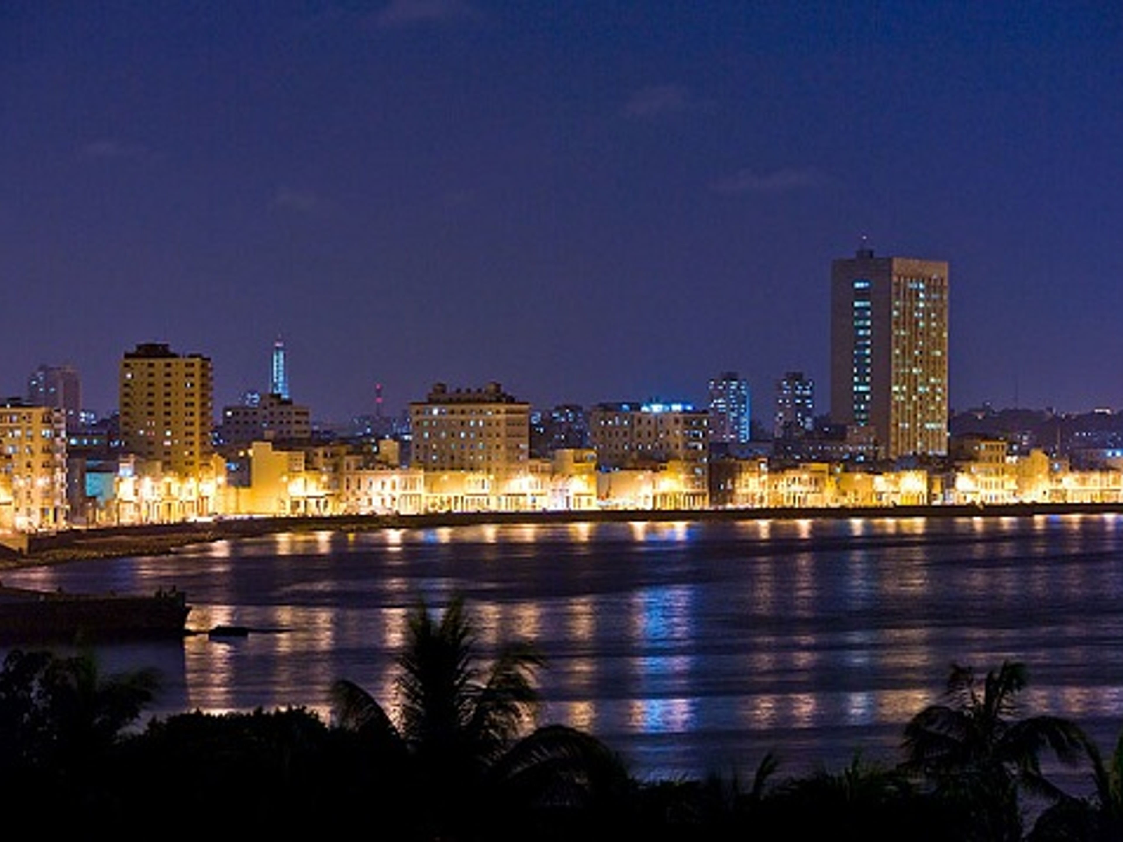 "HAVANA AT NIGHT" Bike tour. Havana City, "Havana at night" Bike Tour