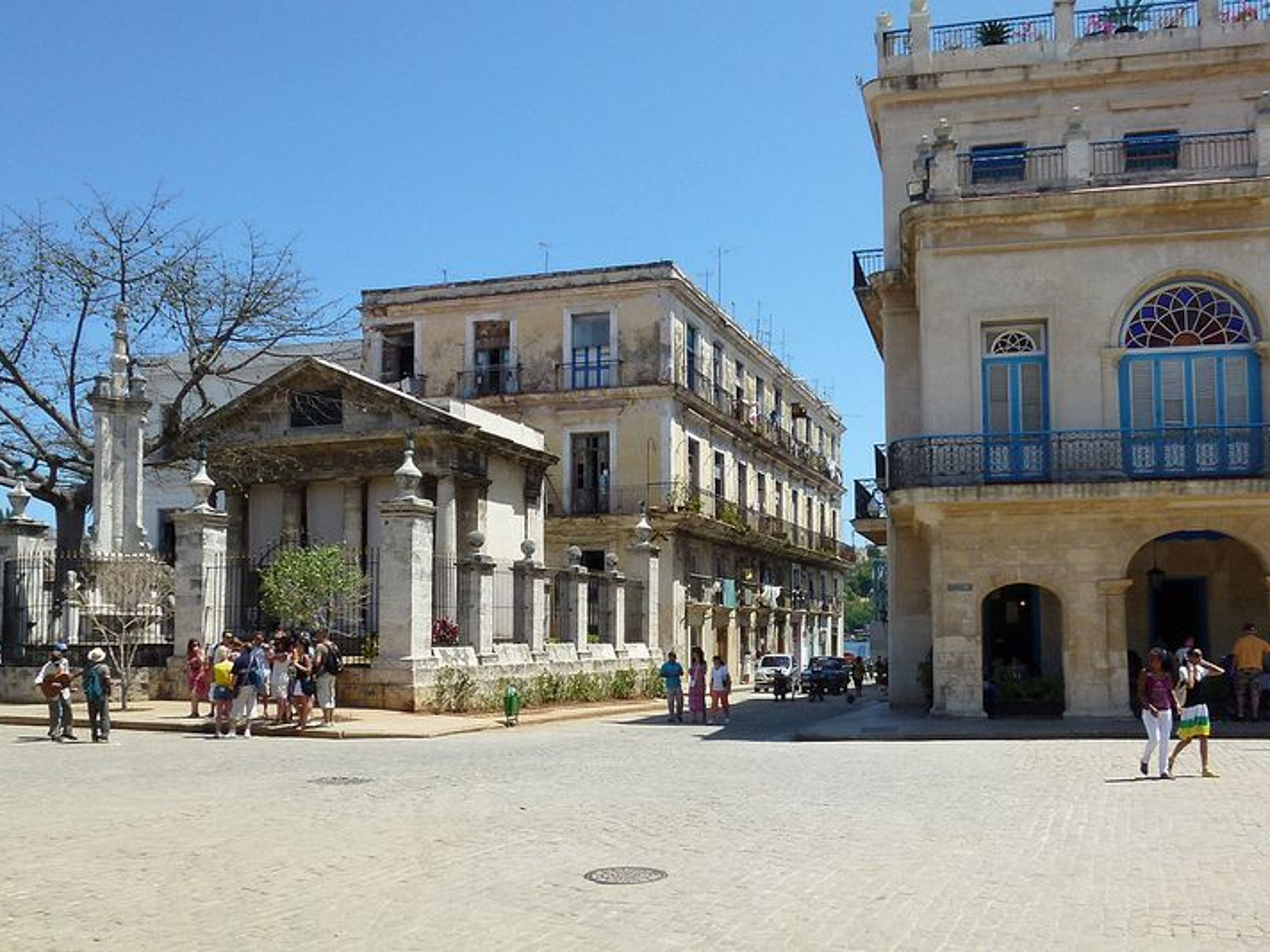 "HAVANNA STADTRUNDFAHRT" Tour. Arms square, Old havana