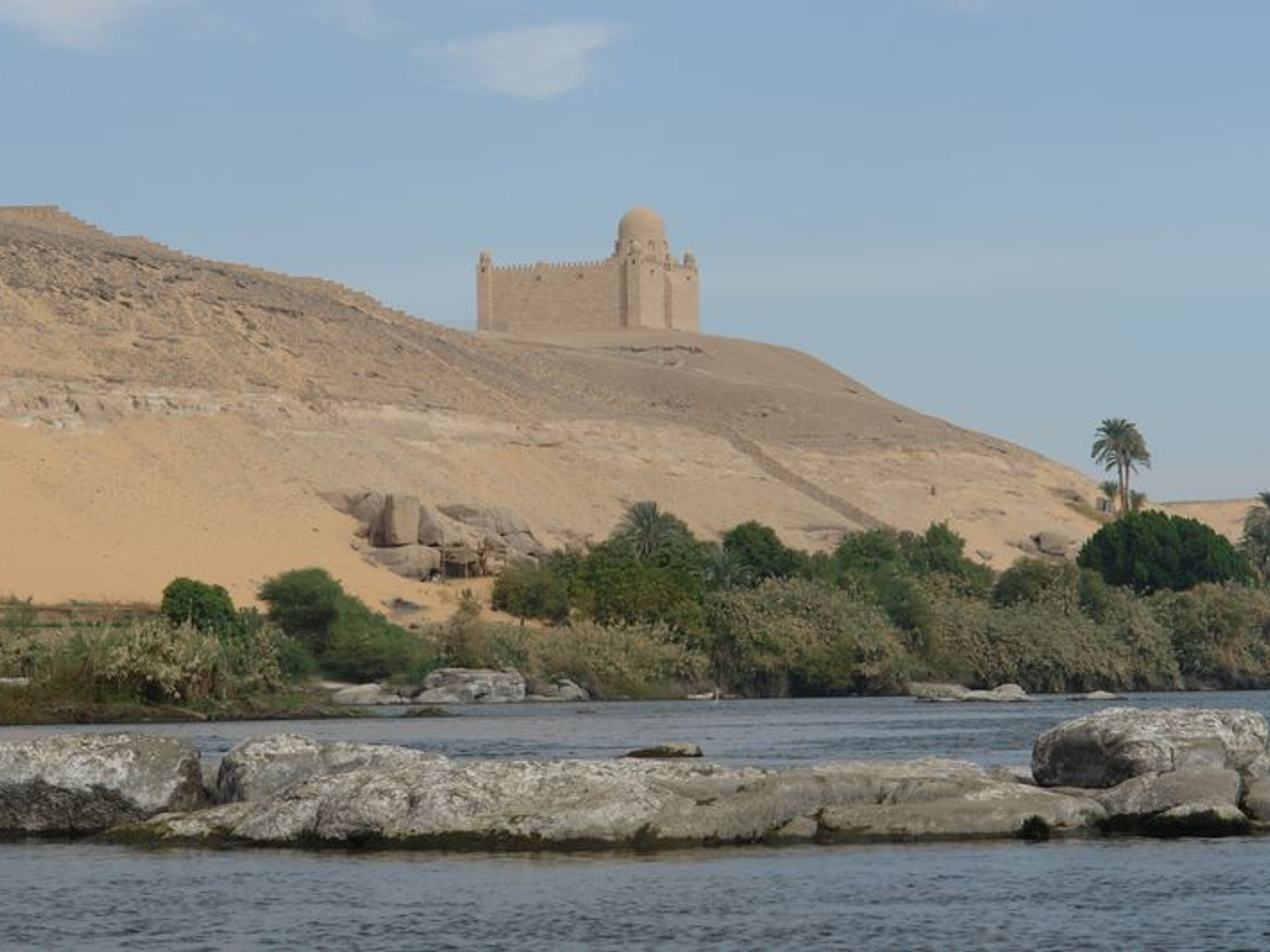 EXCURSÃO “CIDADE DA NUVEM NA ASWAN”.