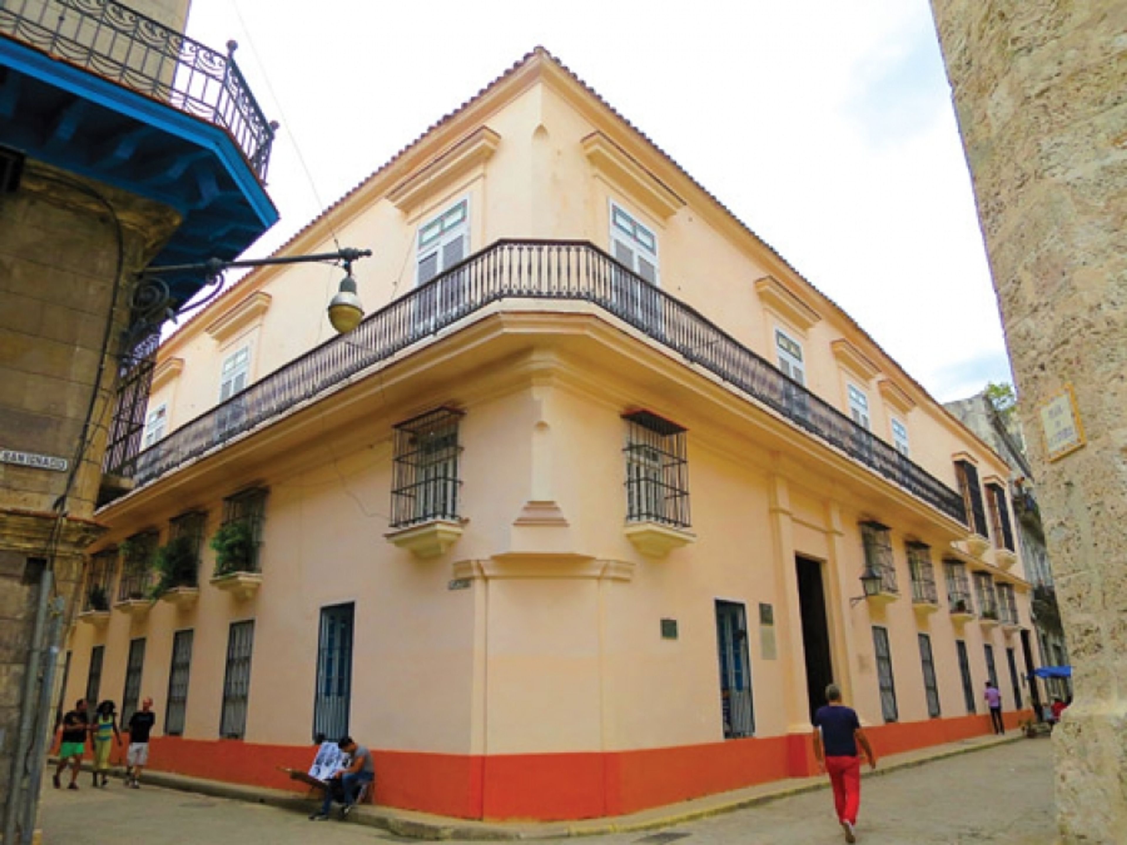 Tour "ART ET COULEUR À LA HAVANE". The Wifredo Lam Center of Contemporary Art panoramic view, Old Havana, La Habana, Cuba.