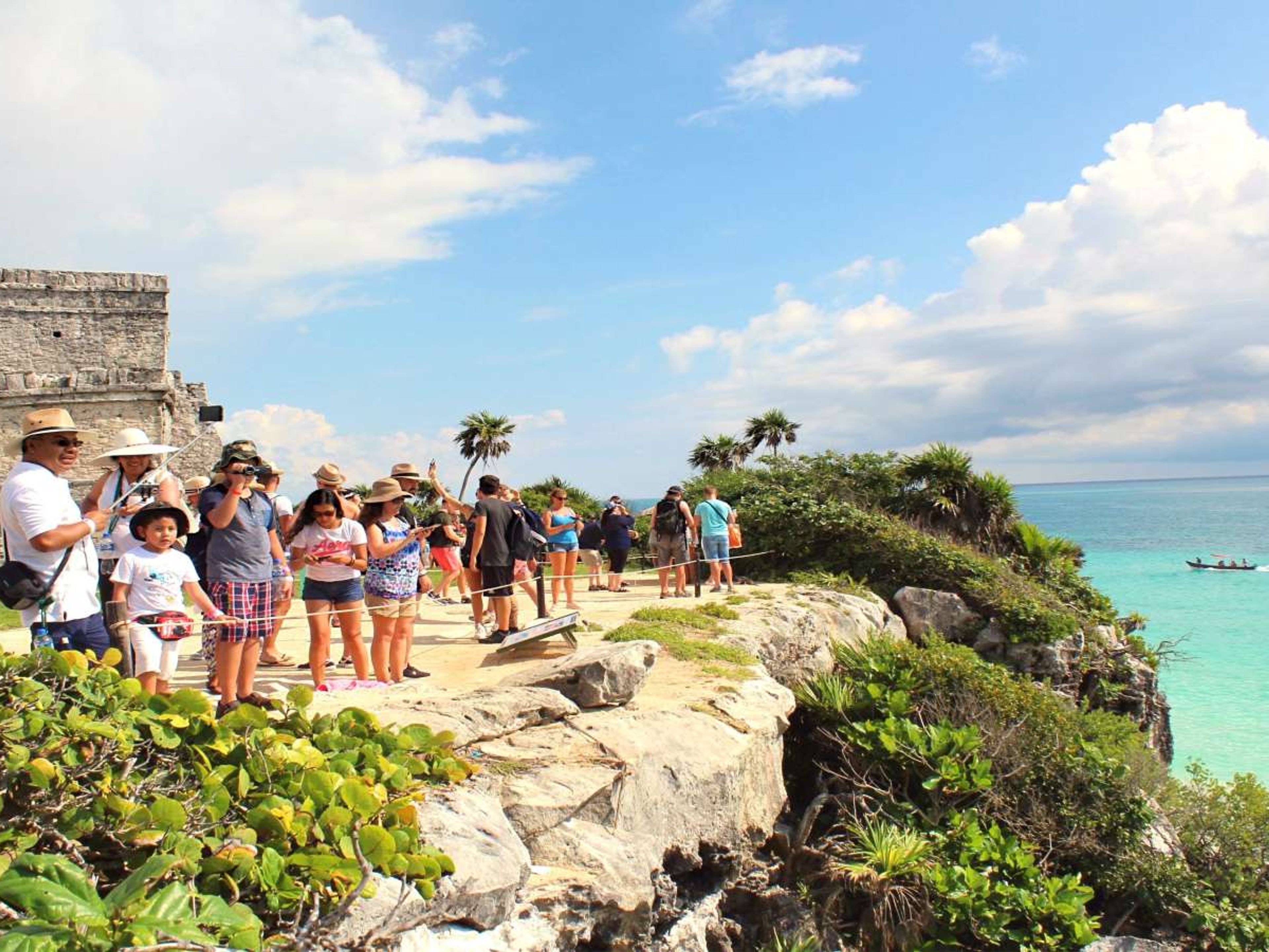 Тур "Тулум + приключения майя из Канкун". Tulum archeological site, Quiintana Roo, Mexico. TULÚM – XEL-HÁ Tour