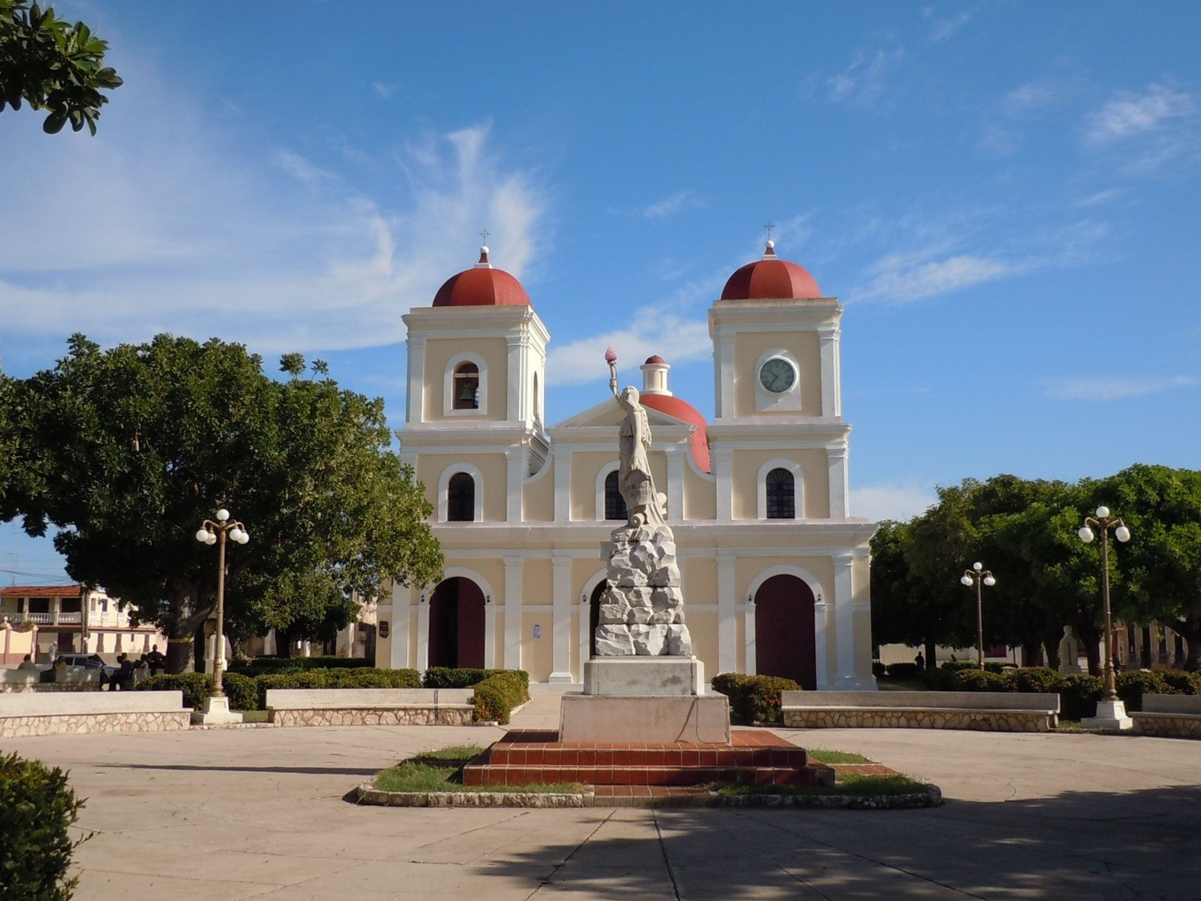 Excursión “SUPER COMBO TOUR”. Cathedral of Gibara panoramic view, Gibara city
