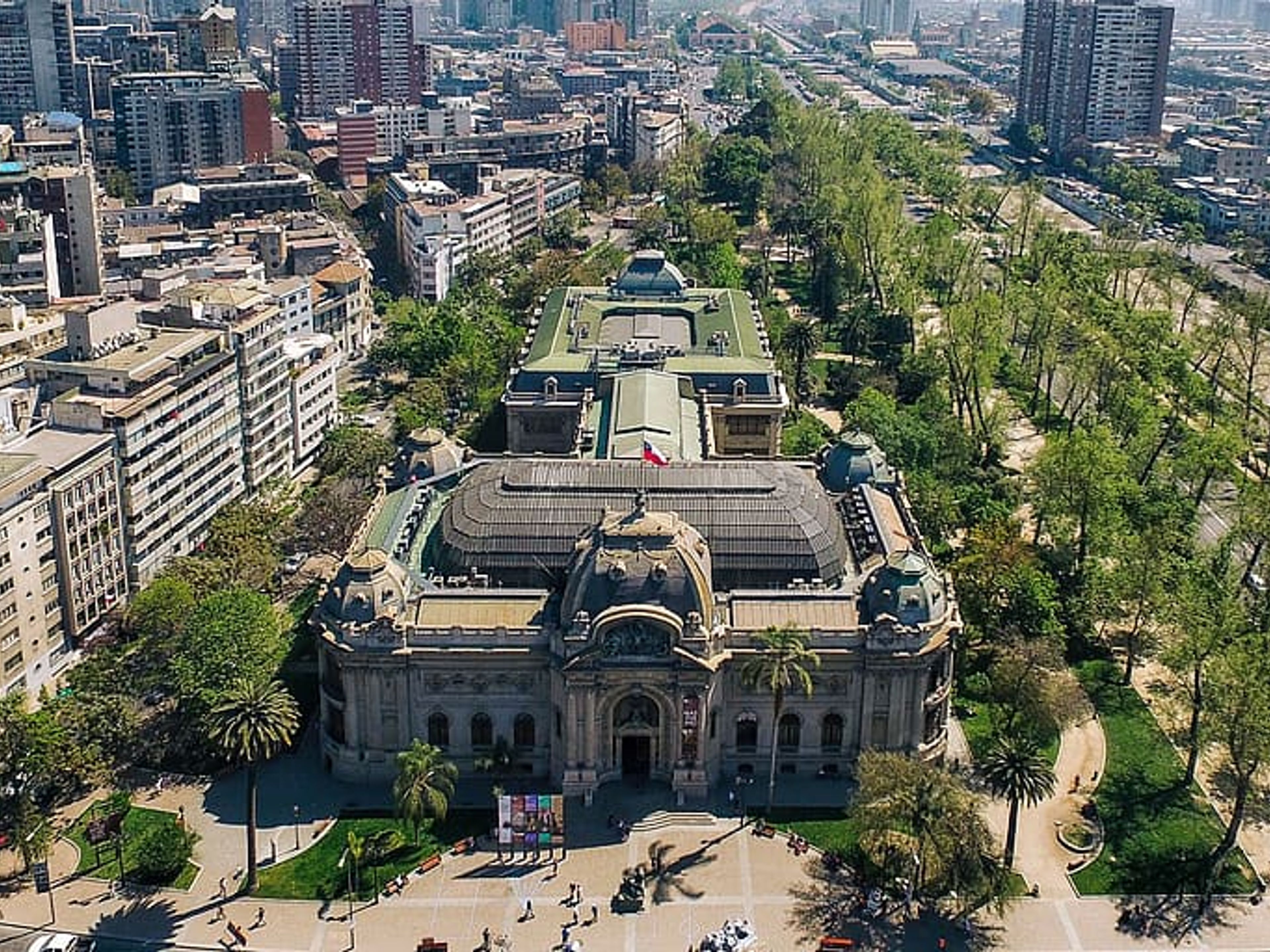 “CITY TOUR SANTIAGO & CERRO SANTA LUCÍA”.. null