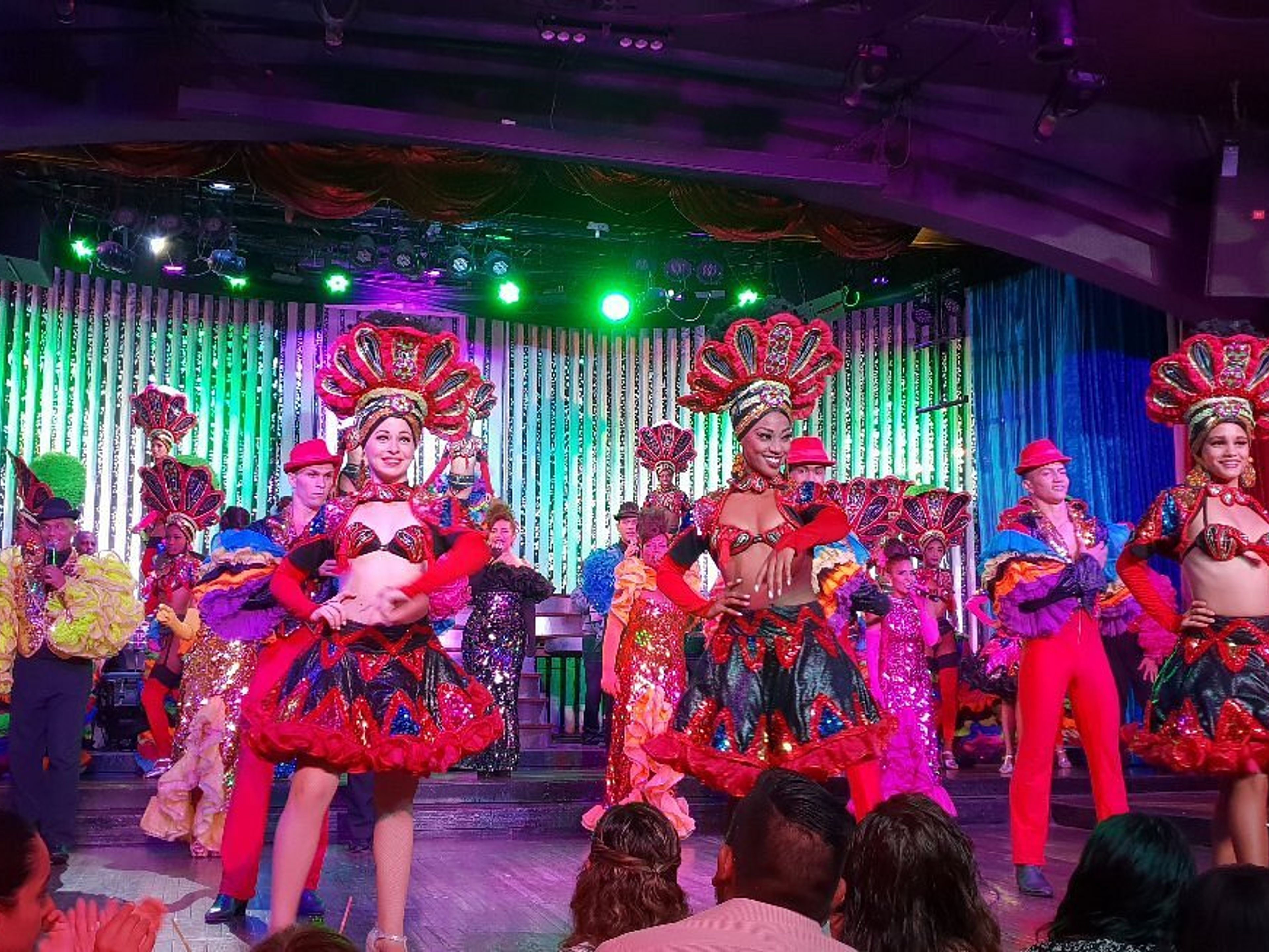 Tур "ПОСЕЩЕНИЕ КАБАРЕ ПАРИЗЬЕН В ОТЕЛЕ НАЦИОНАЛЬ ДЕ КУБА". The Parisien Cabaret show at The Hotel Nacional de Cuba, Havana, Cuba.