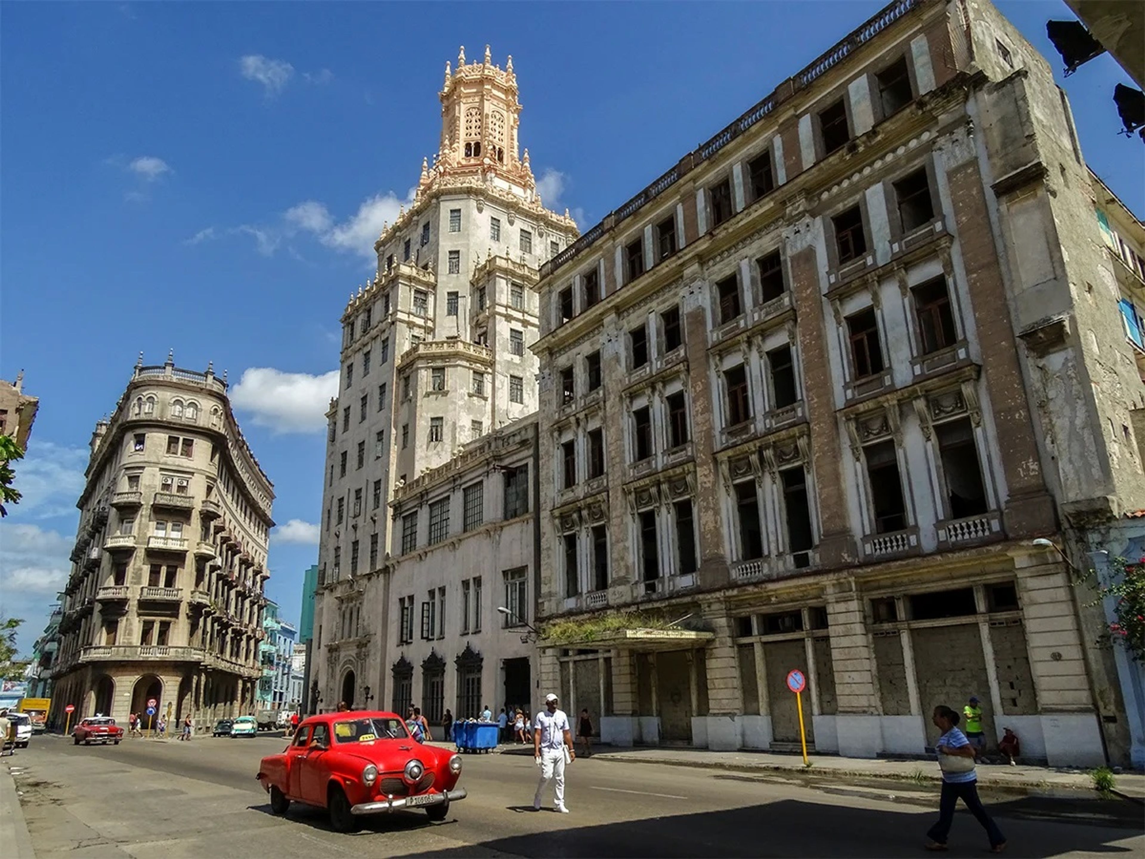 Excursão "Transculturização e Miscigenação". Havana's Chinatown (barrio chino de La Habana) panoramic view, Old Havana, La Habana, Cuba.