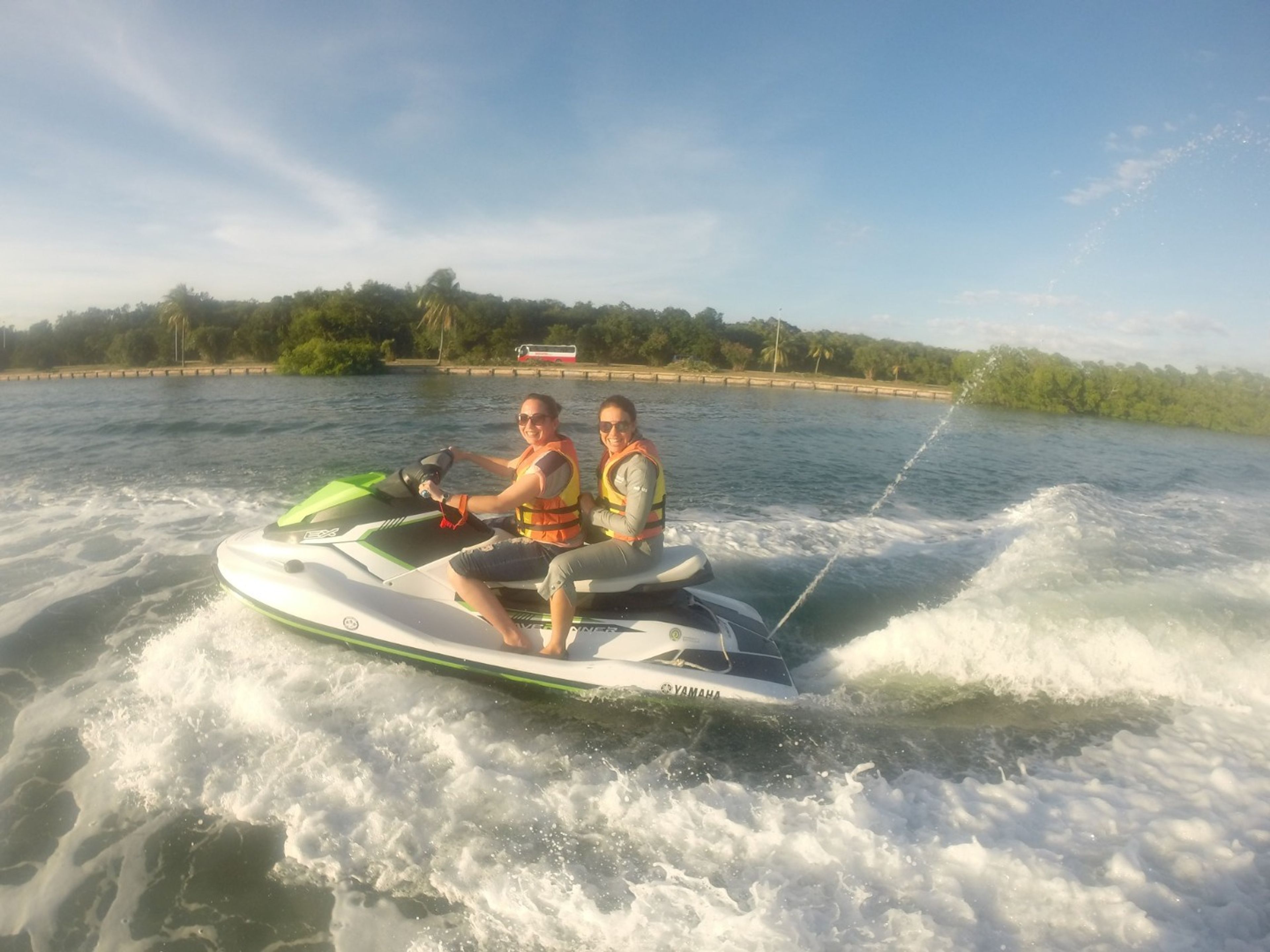 Tour "BOAT ADVENTURE PARAISO À CAYO ROMERO" (dans JET SKY)