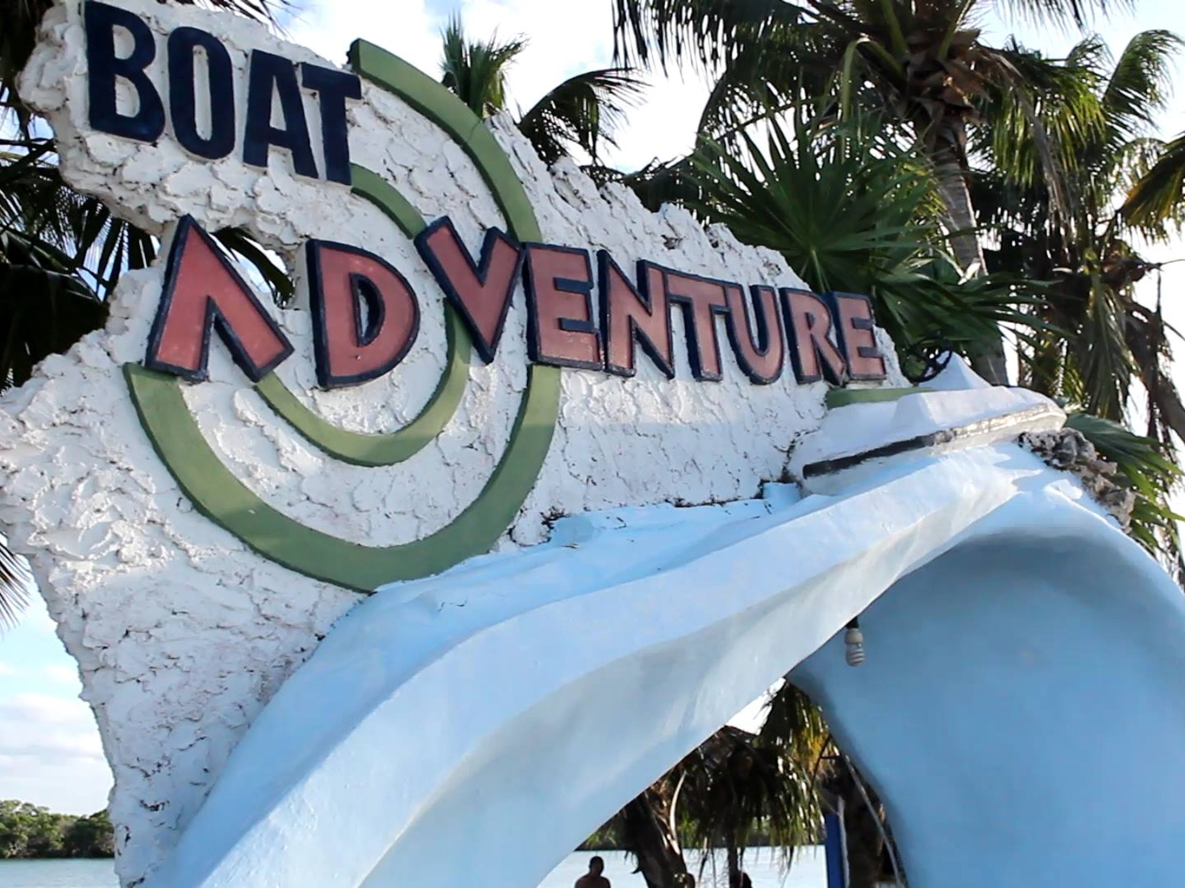 Tour "BOAT ADVENTURE PARAISO À CAYO ROMERO" (dans JET SKY). “BOAT ADVENTURE PARAISO TO CAYO ROMERO“ Tour (in JET SKY), Varadero, Matanzas, Cuba.