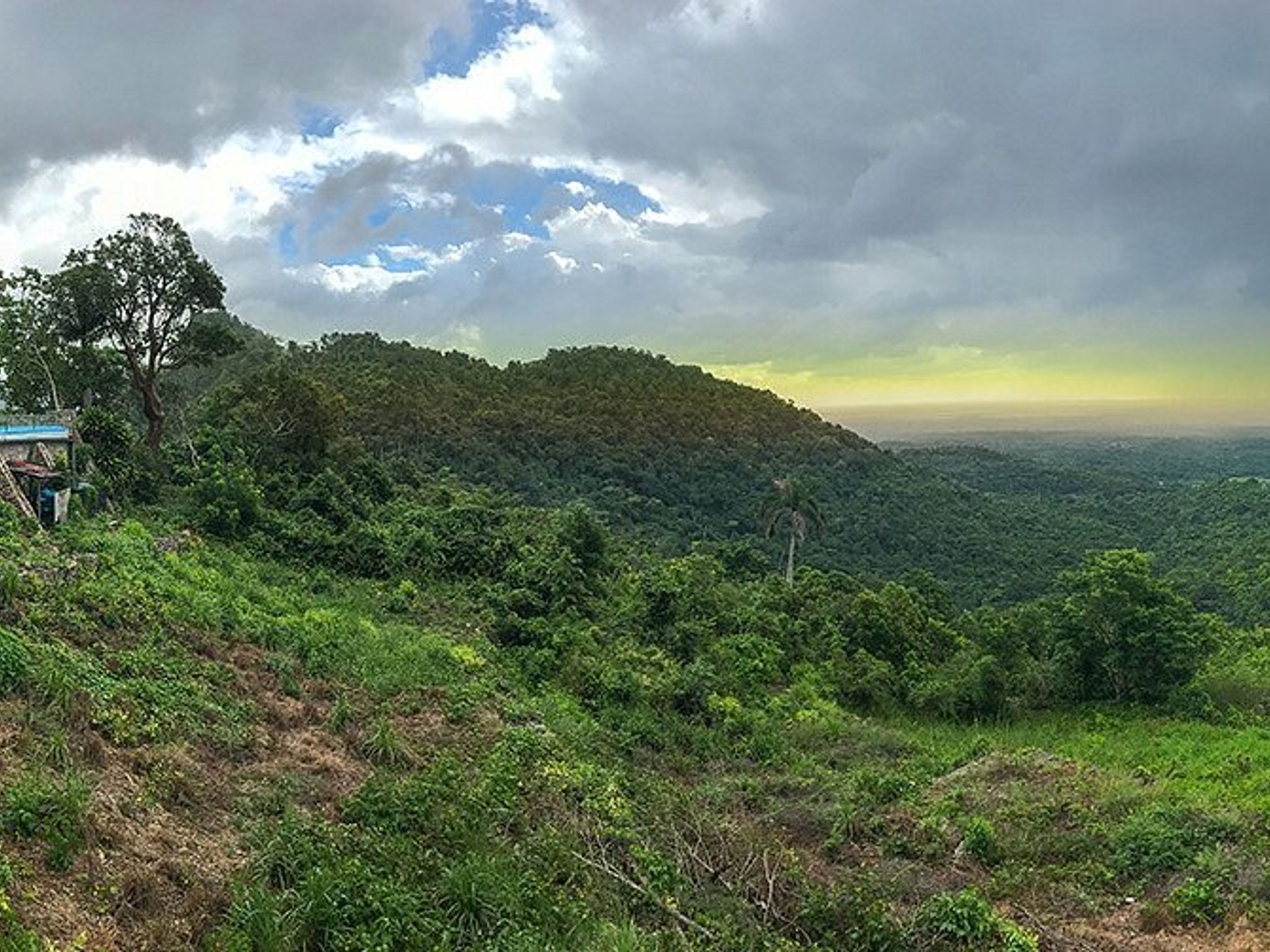 Tур "ТРОПА К РУИНАМ КОФЕЙНОЙ ПЛАНТАЦИИ". Soroa Natural Park panoramic view, Artemisa, Cuba.
