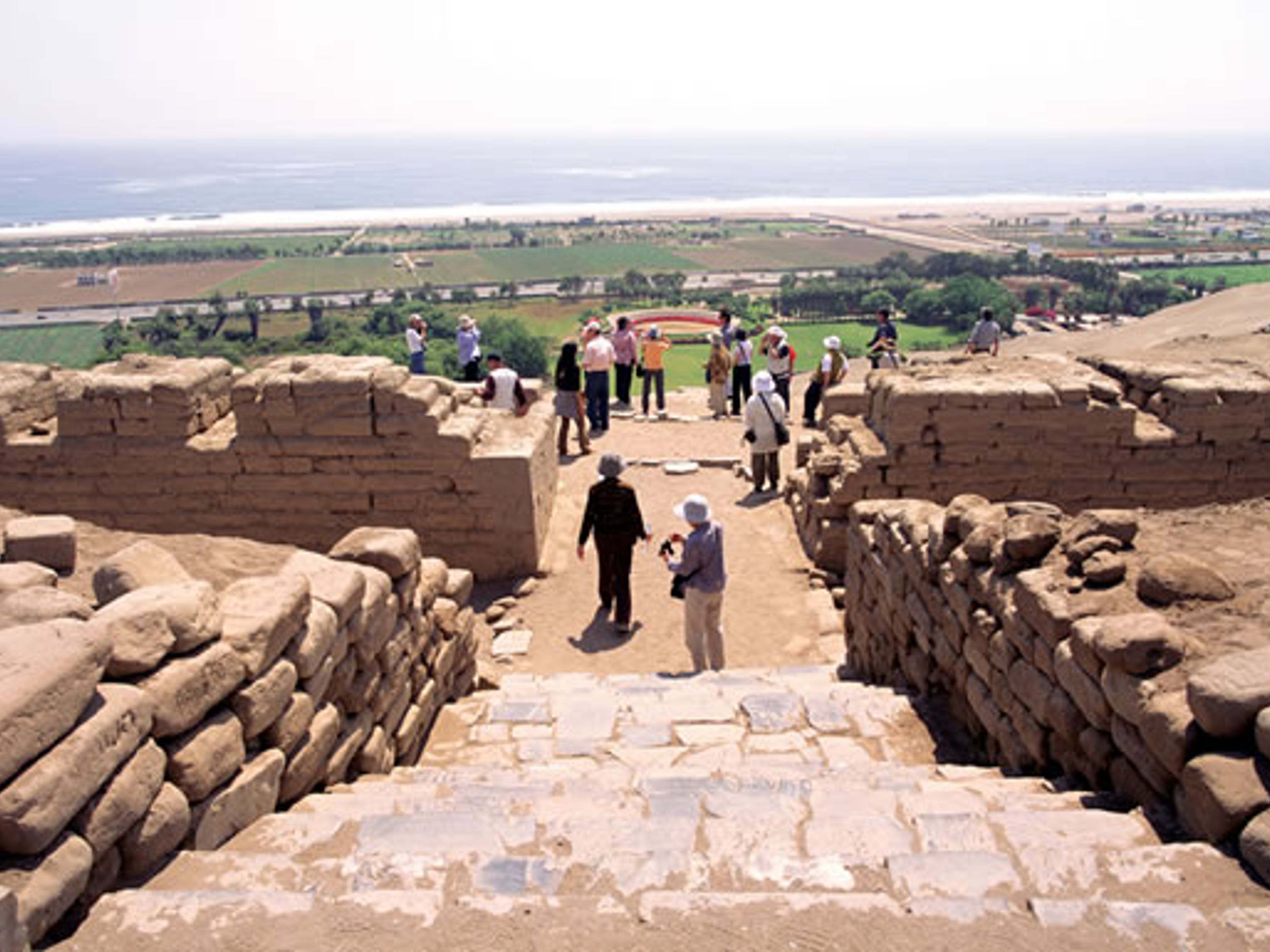 PACHACAMAC'S INKA PYRAMIDS TOUR