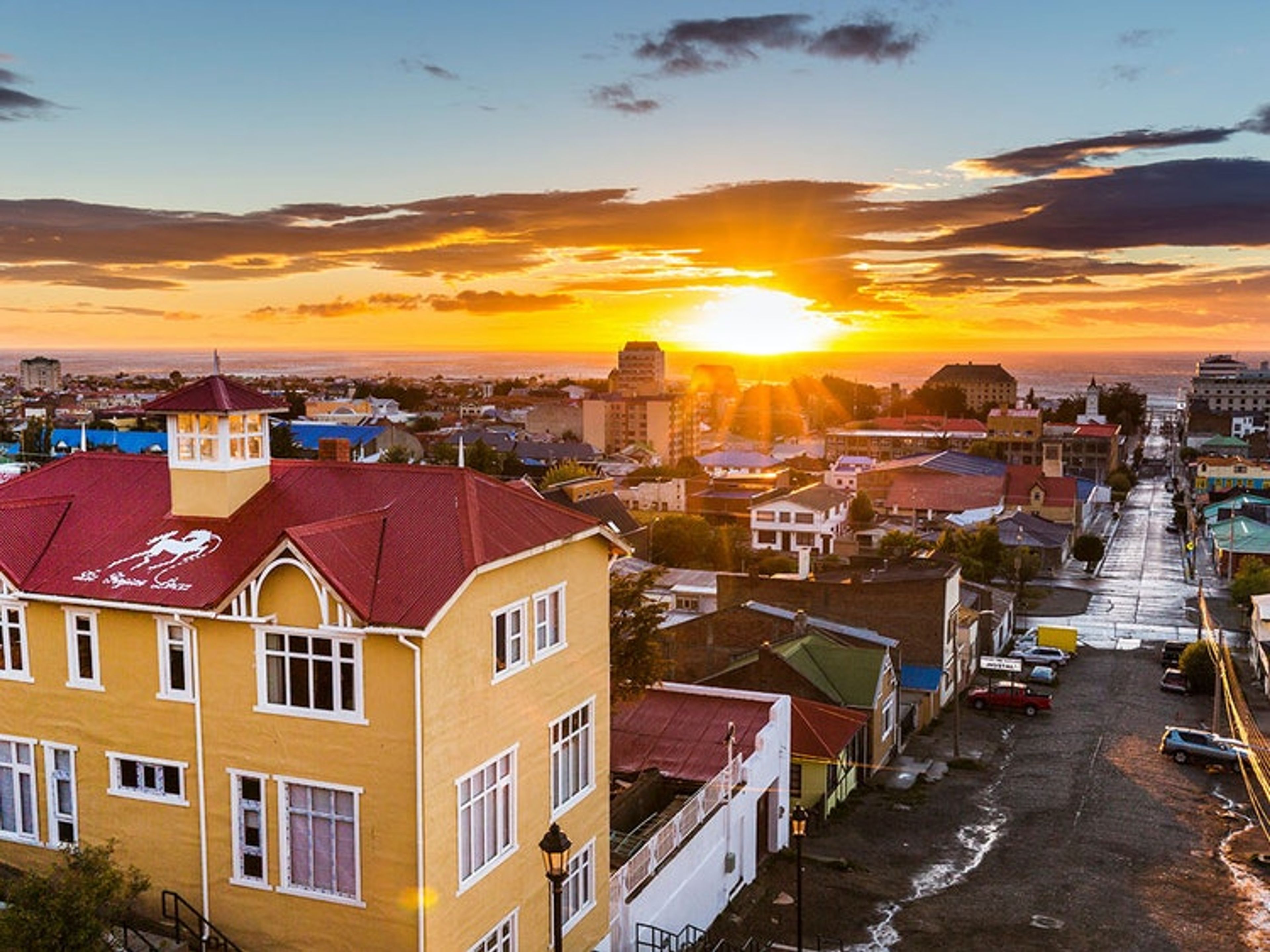TOUR “CIUDAD DE PUNTA ARENAS”.. null