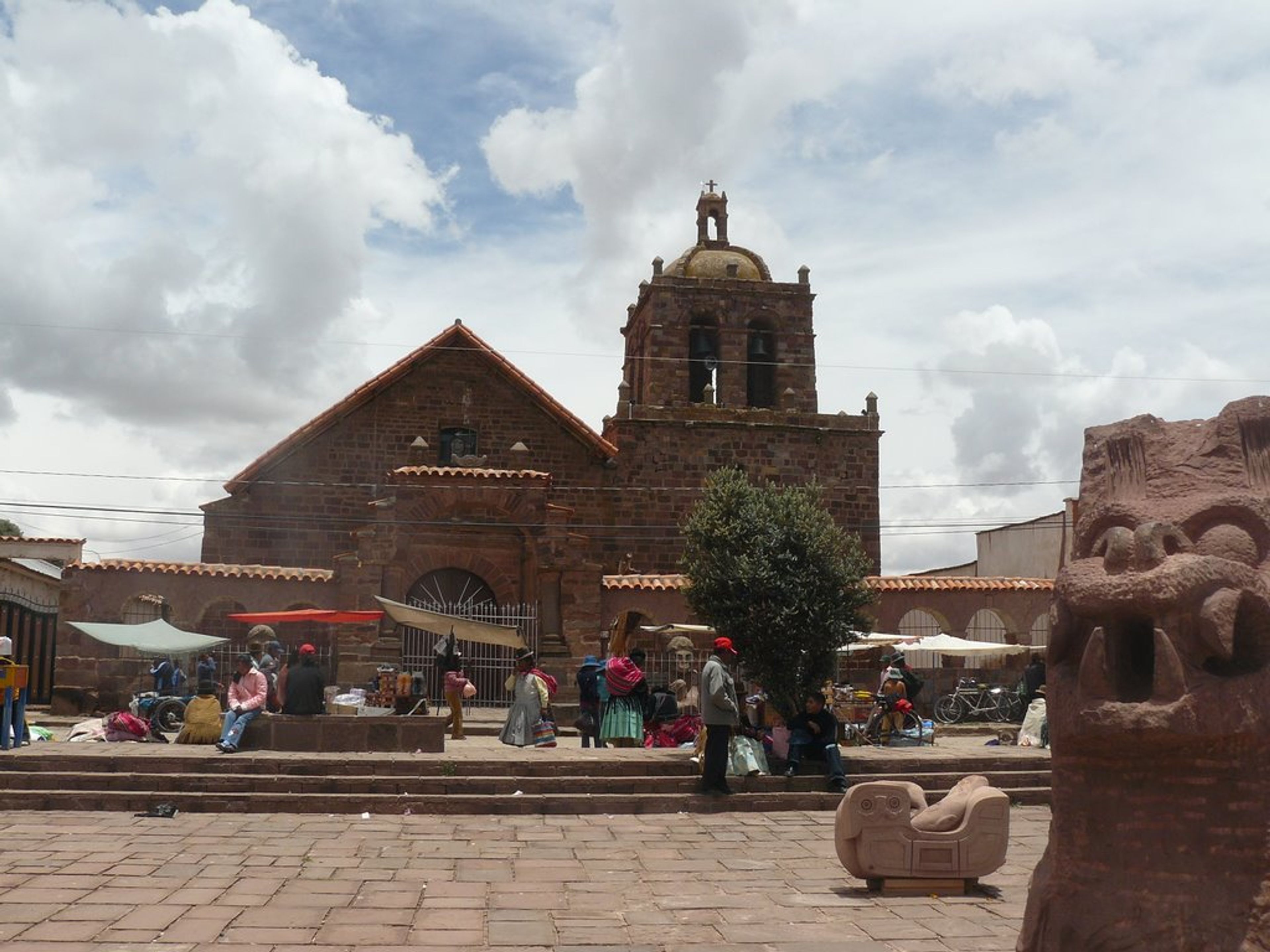 "TIWANAKU" TOUR. San Pedro Church and Tiwanaku Square