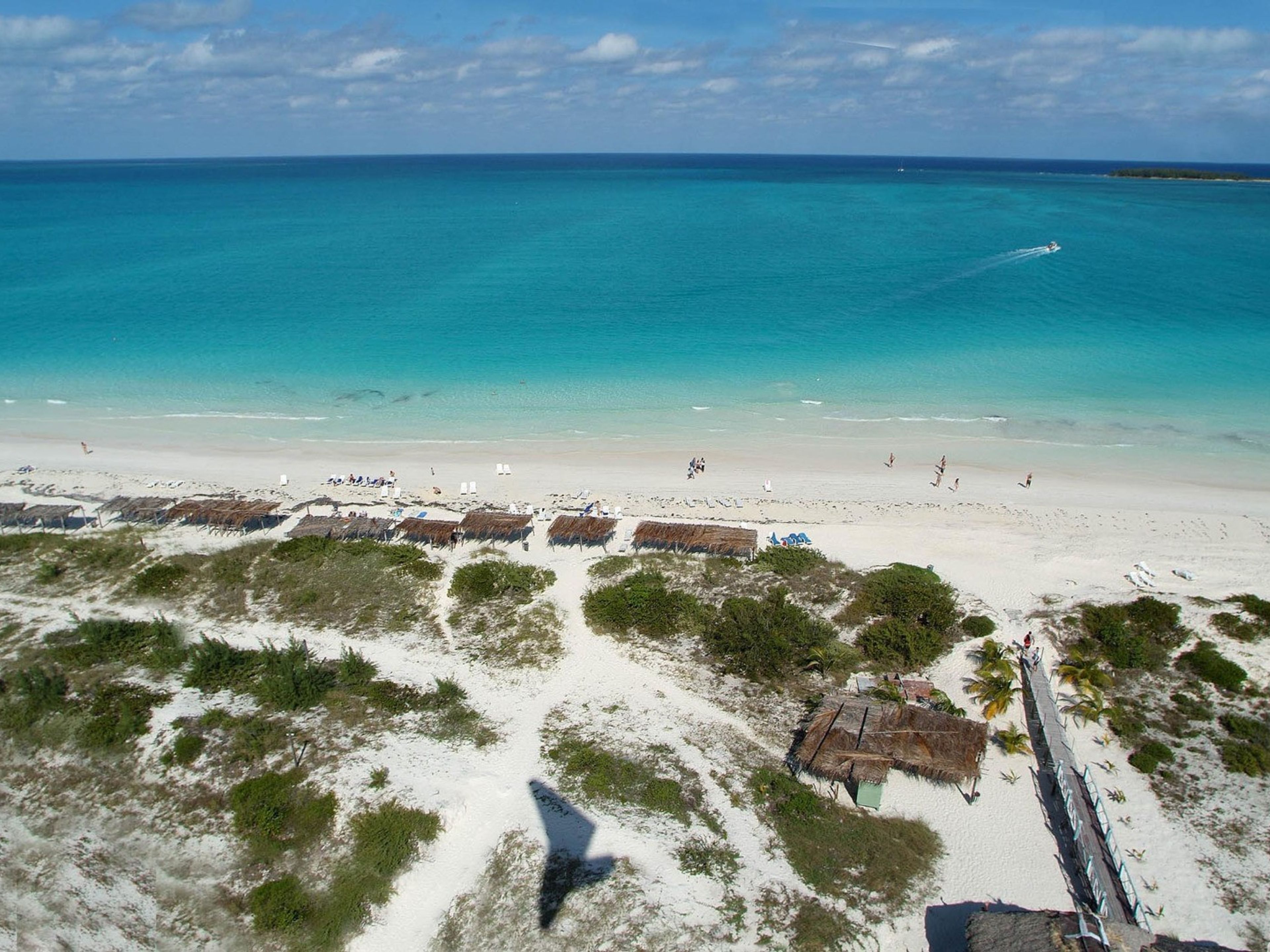 Tour "NOLEGGIO PRIVATO A JARDINES DEL REY". Playa Pilar panoramic aereal view, Cayo Guillermo