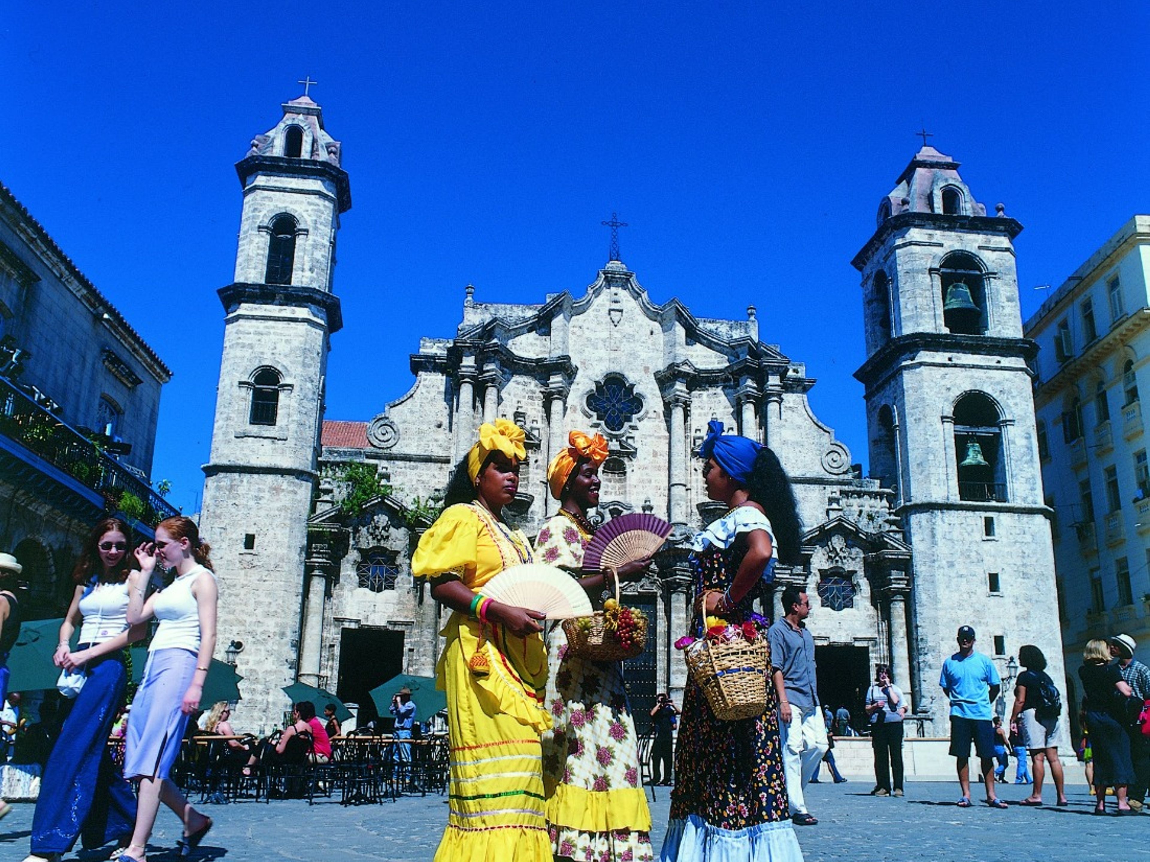 "PANORAMISCHE HAVANA" Scooter Tour. The Cathedral of Havana panoramic view, Old Havana, Havana, Cuba.