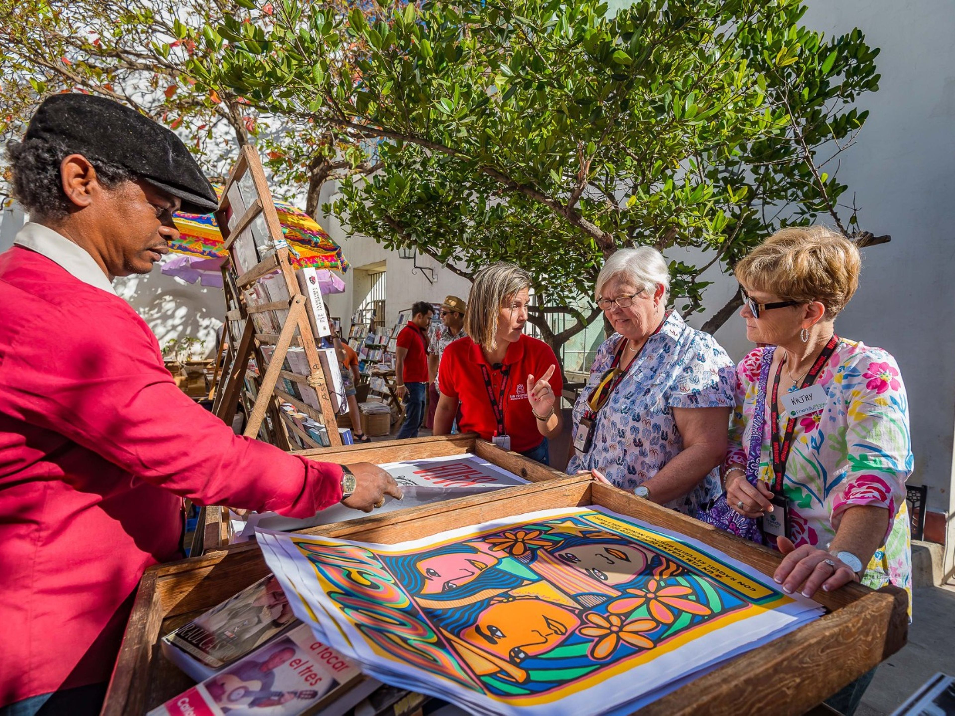 Tour "Innerhalb des Santo Angel-Viertels". "Inside the Santo Angel Neighborhood" Tour