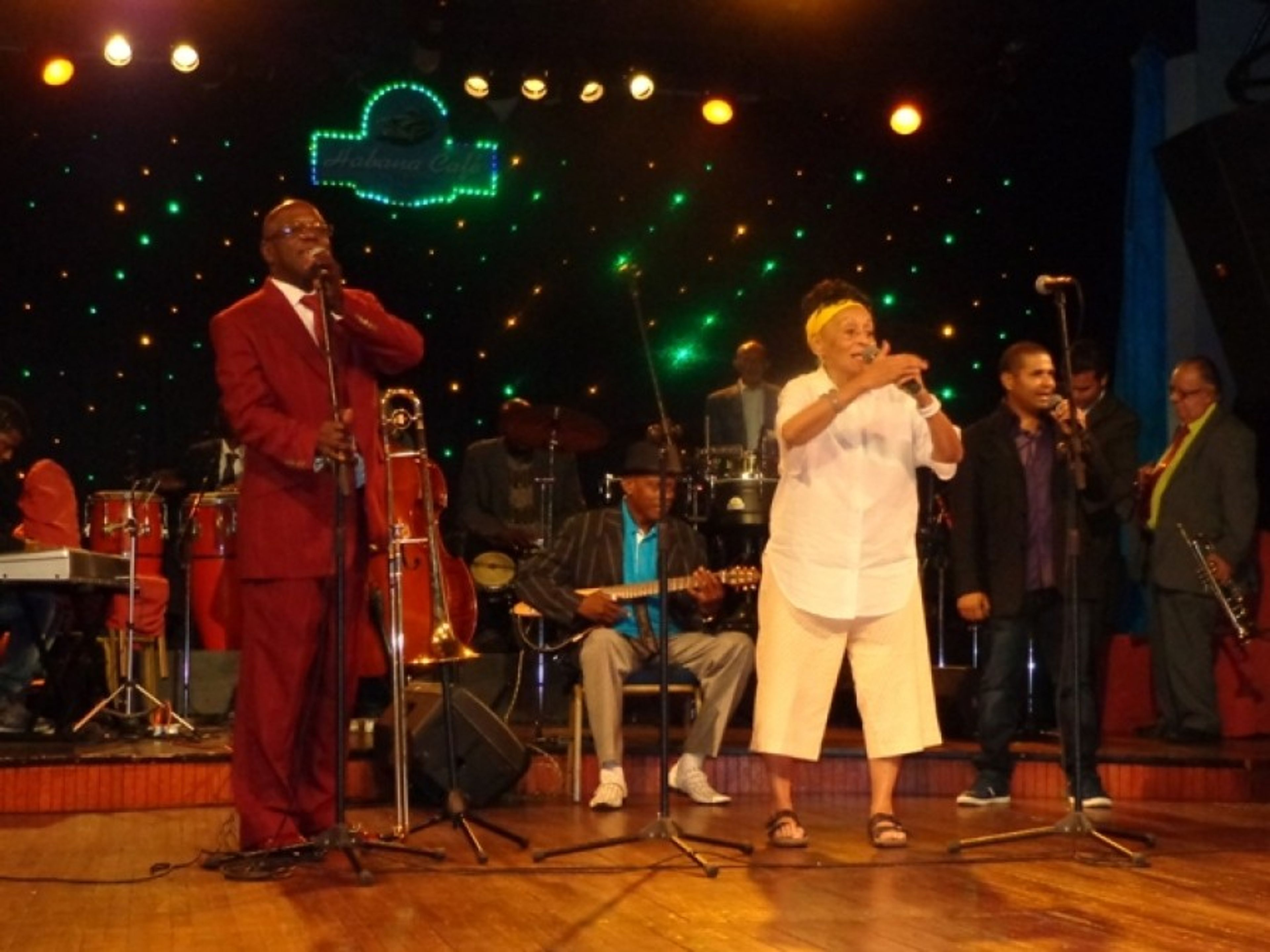 Sala delle feste "HABANA CAFÉ". Omara Portuondo & Buena Vista Social Club at Habana Café Party Hall
