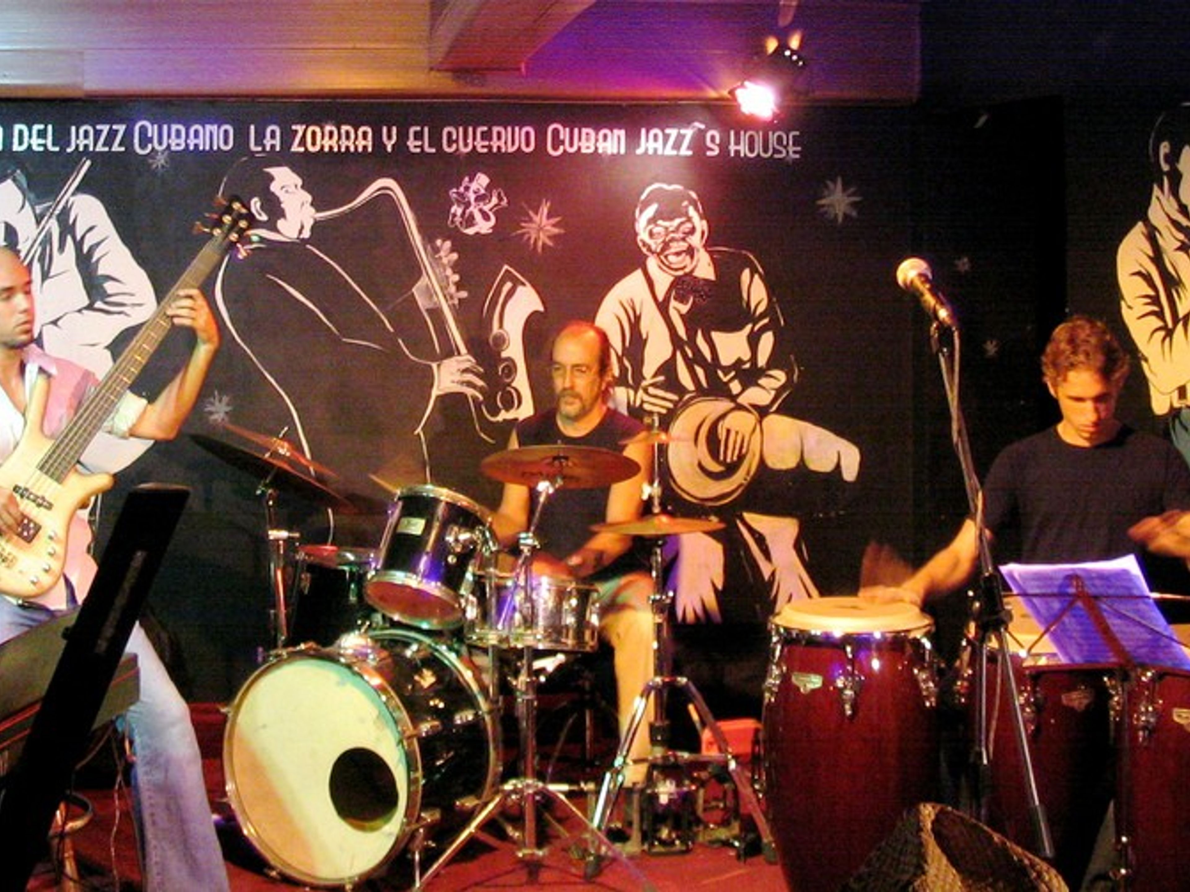 Jazz Club “LA ZORRA Y EL CUERVO”