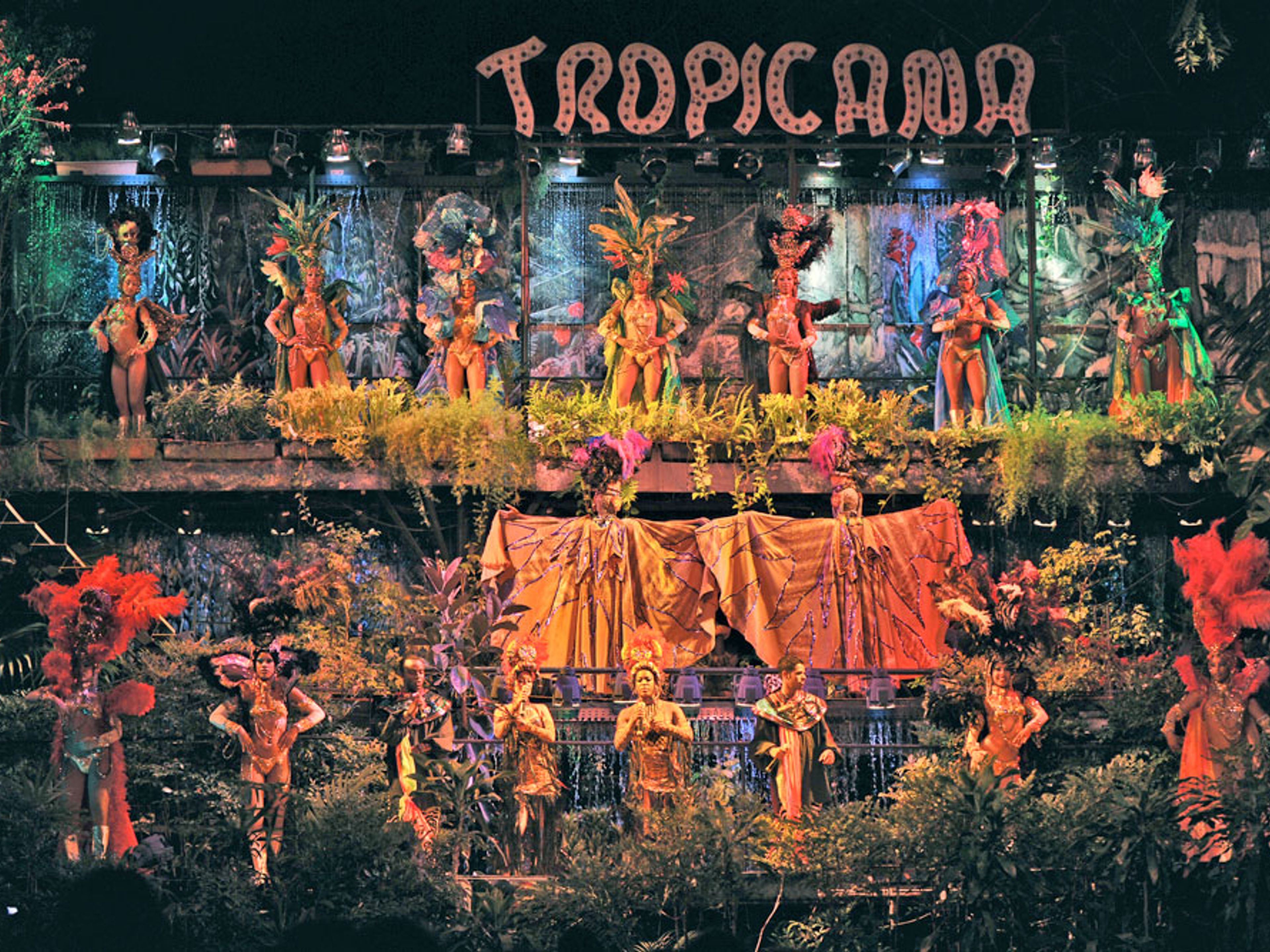 "Tropicana Cabaret Show" dans American Classic Cars Tour. Tropicana cabaret show in american classic cars tour.
